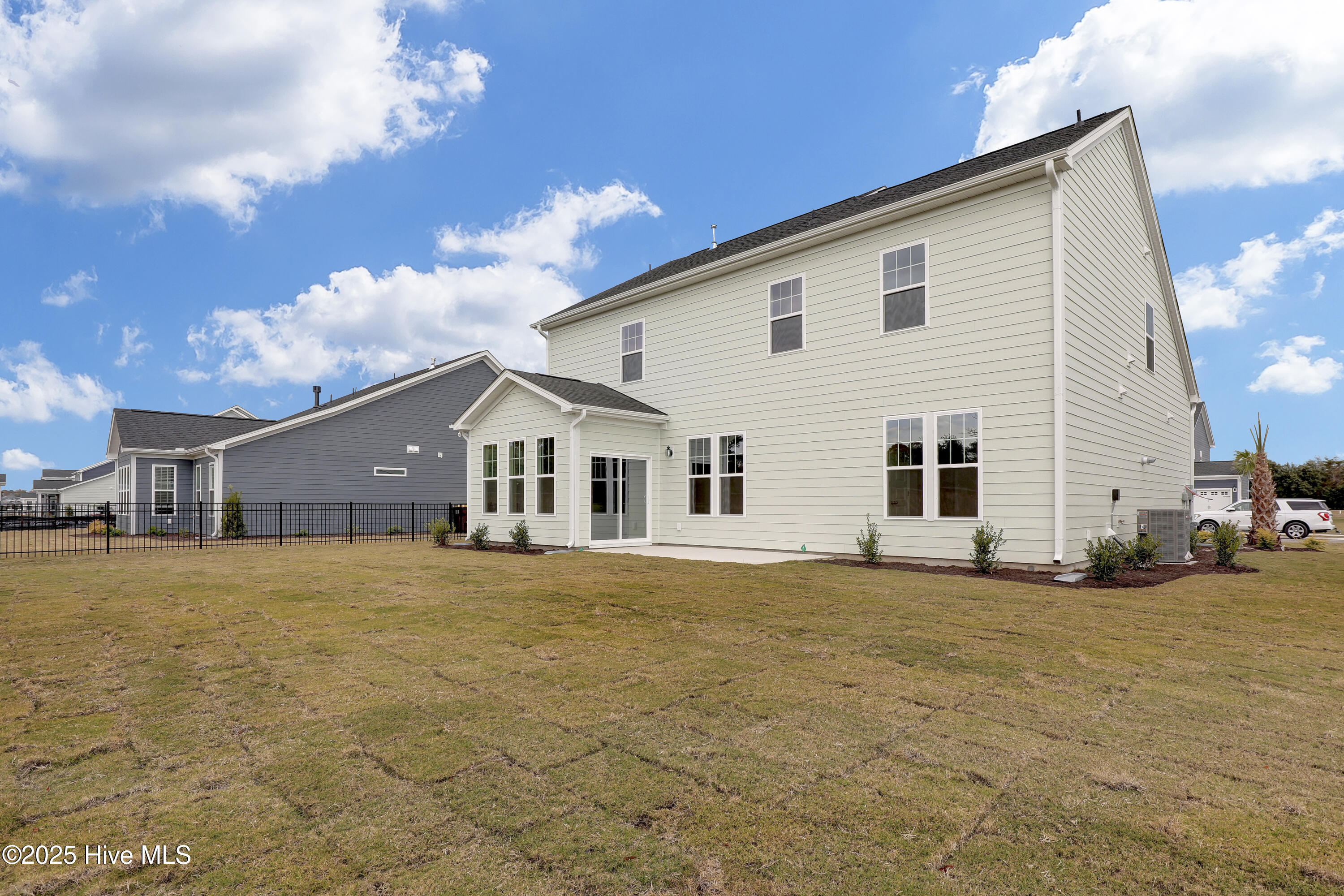 230 Planters Walk