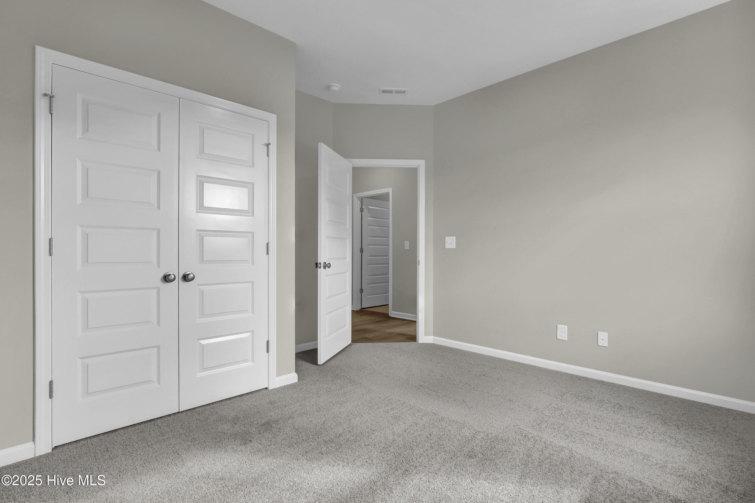 230 Planters Walk