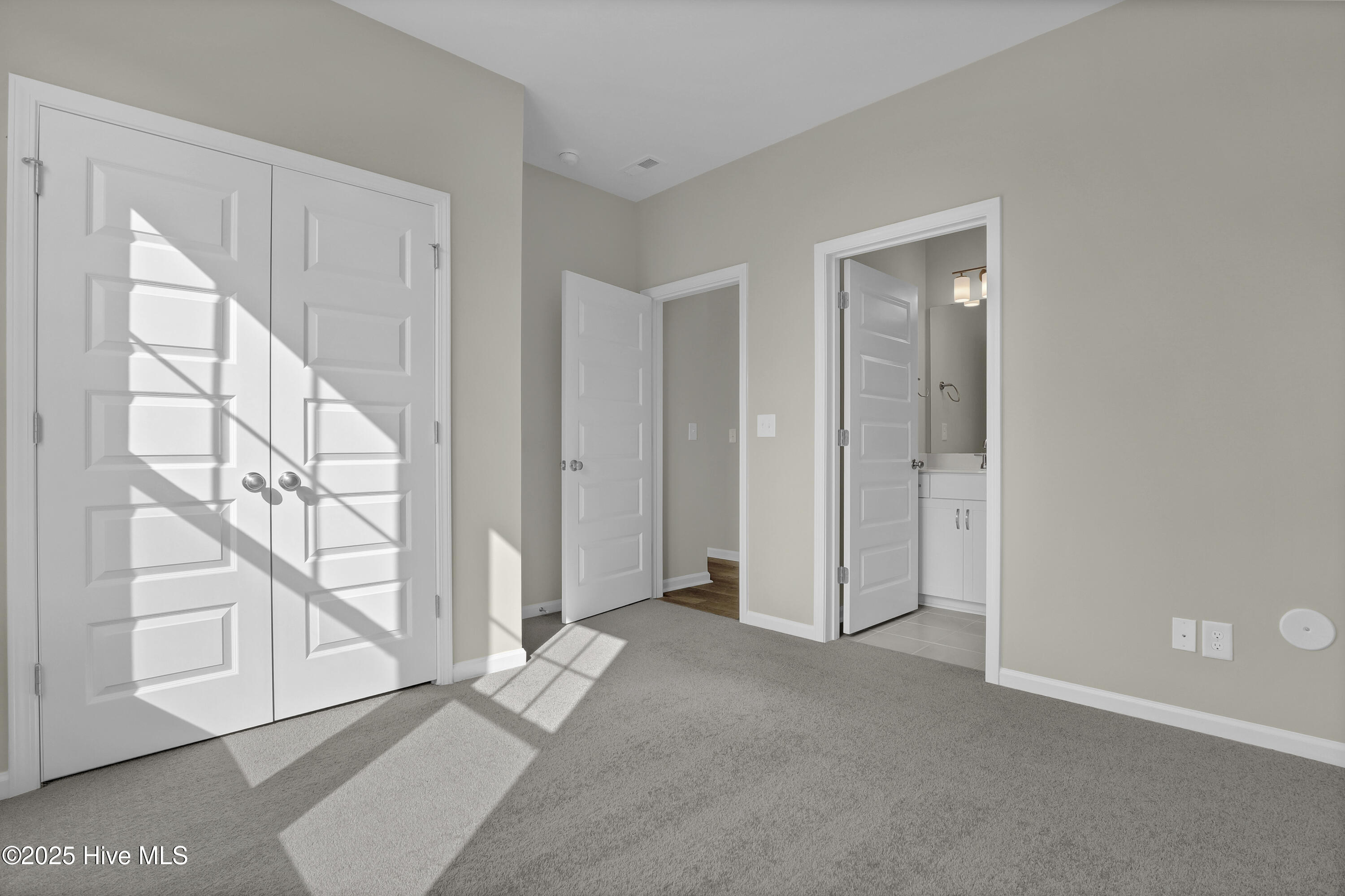 230 Planters Walk