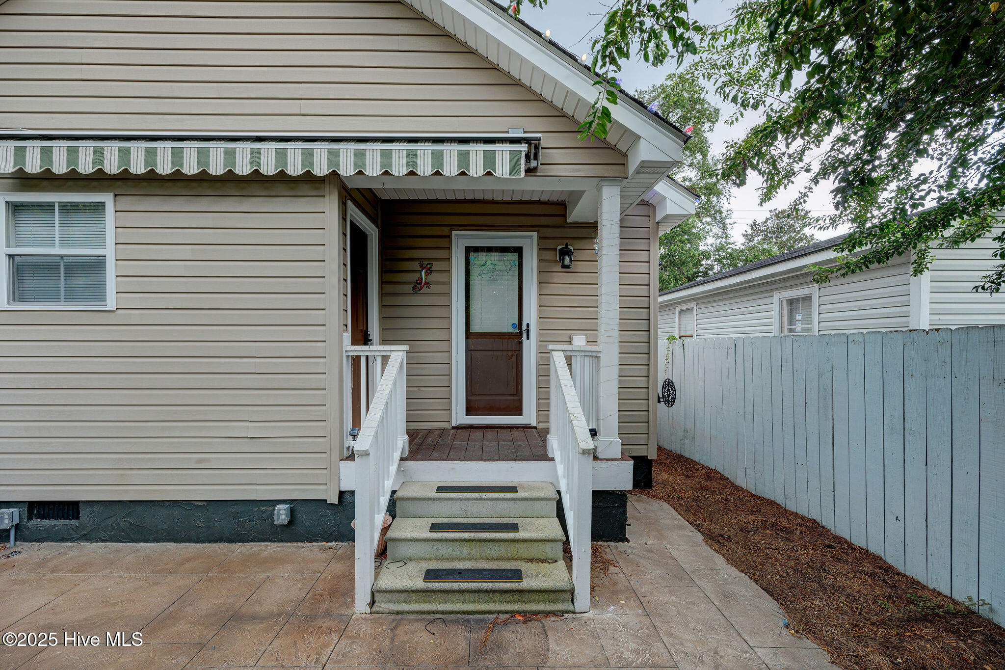212 S 11th Street