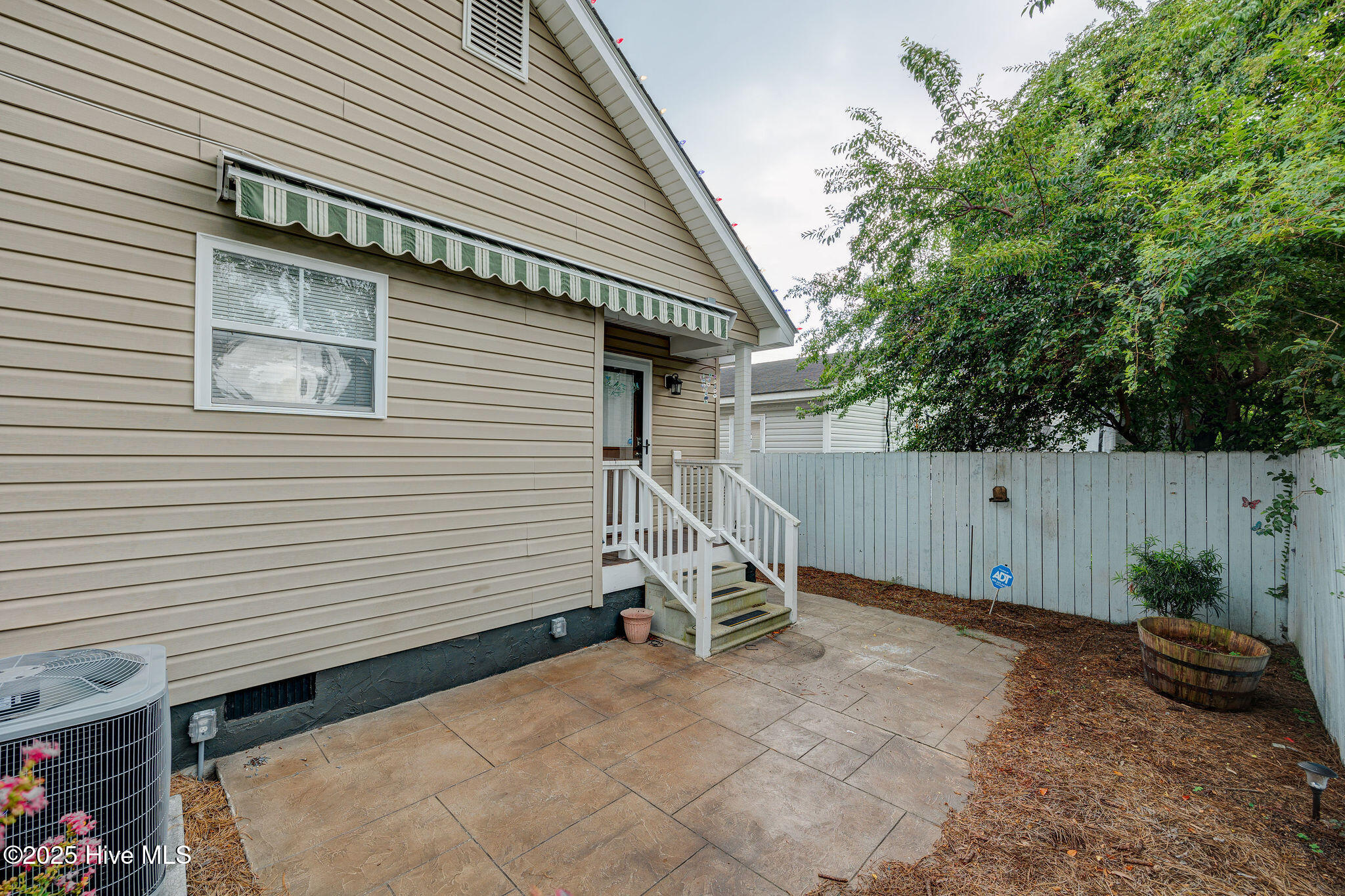 212 S 11th Street