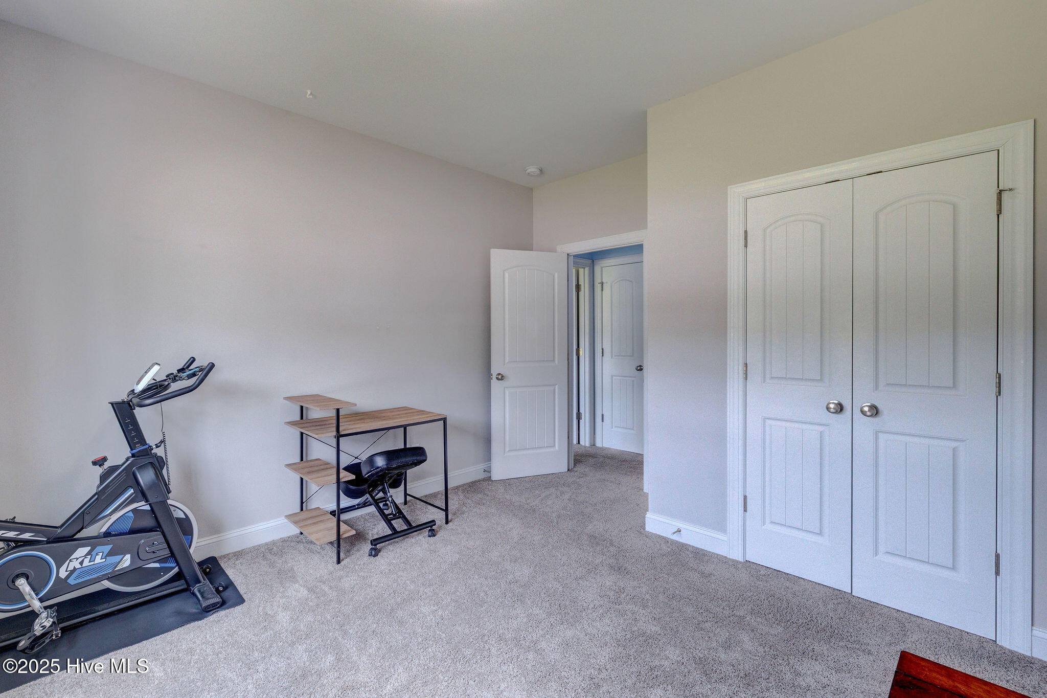 467 W Huckleberry Way