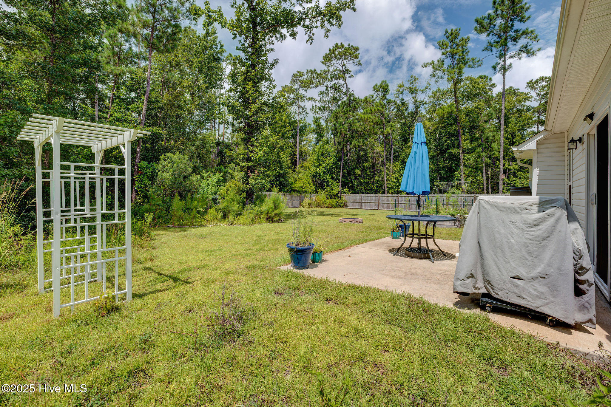 467 W Huckleberry Way