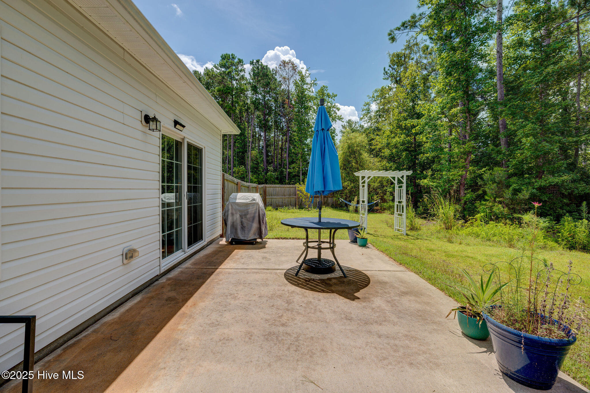 467 W Huckleberry Way