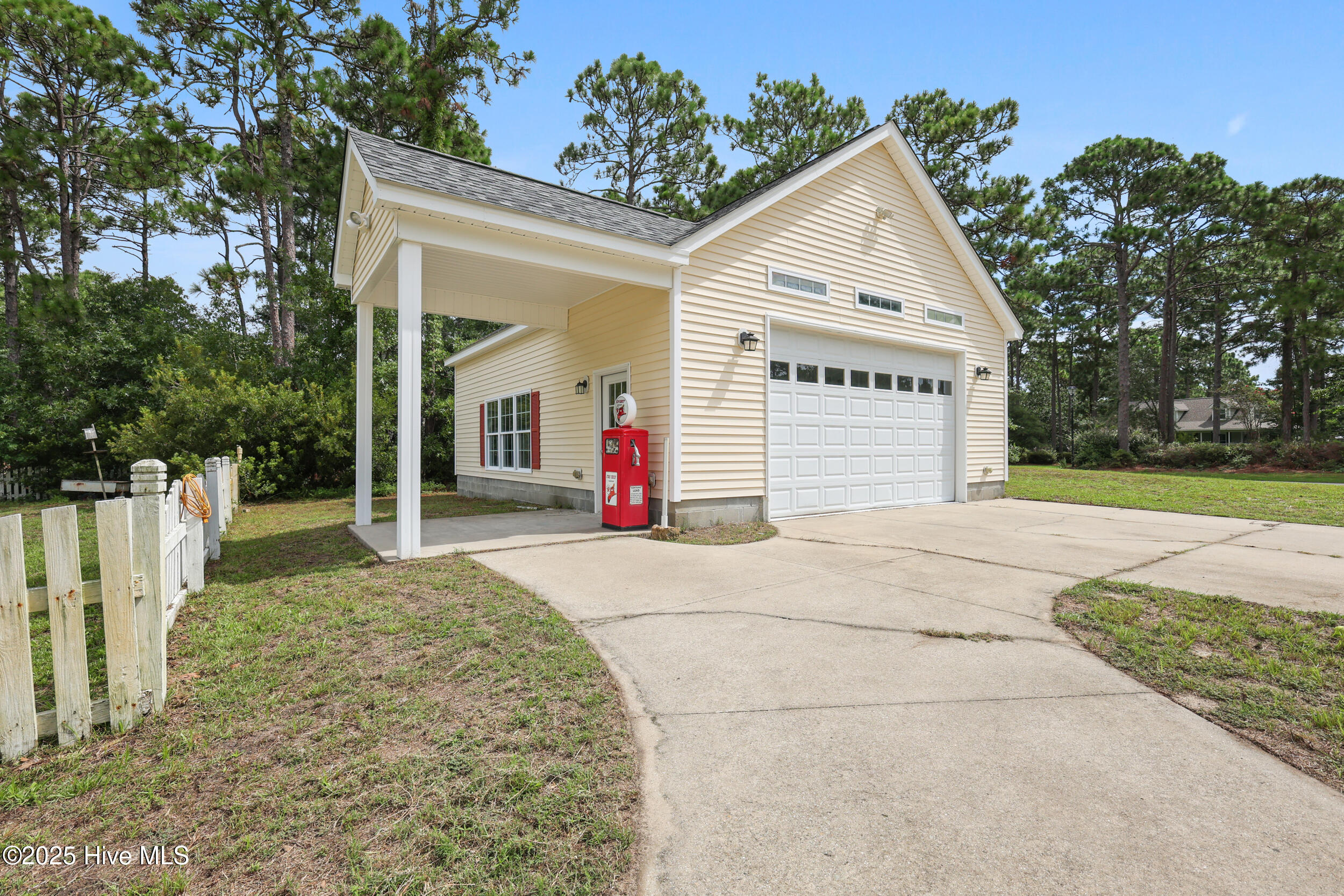 123 Royal Fern Road