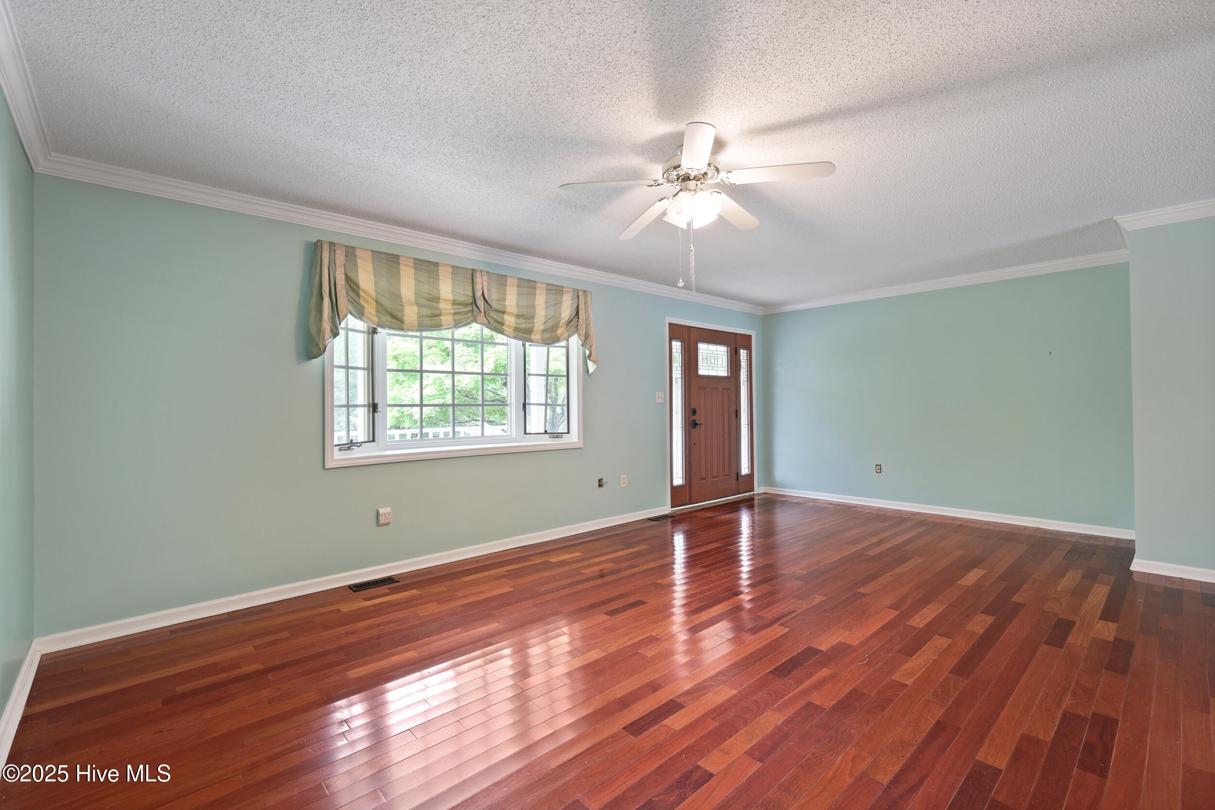 123 Royal Fern Road