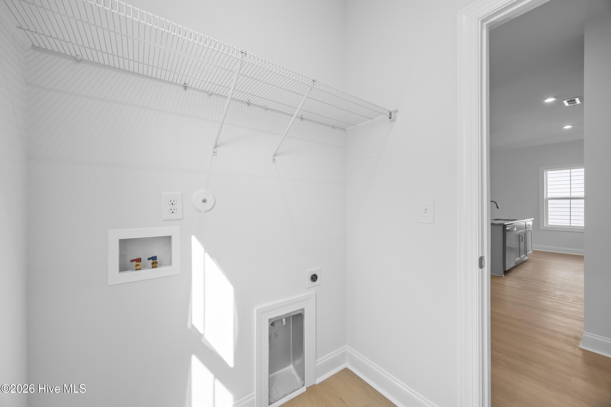 4008 Smoked Maple Drive 62