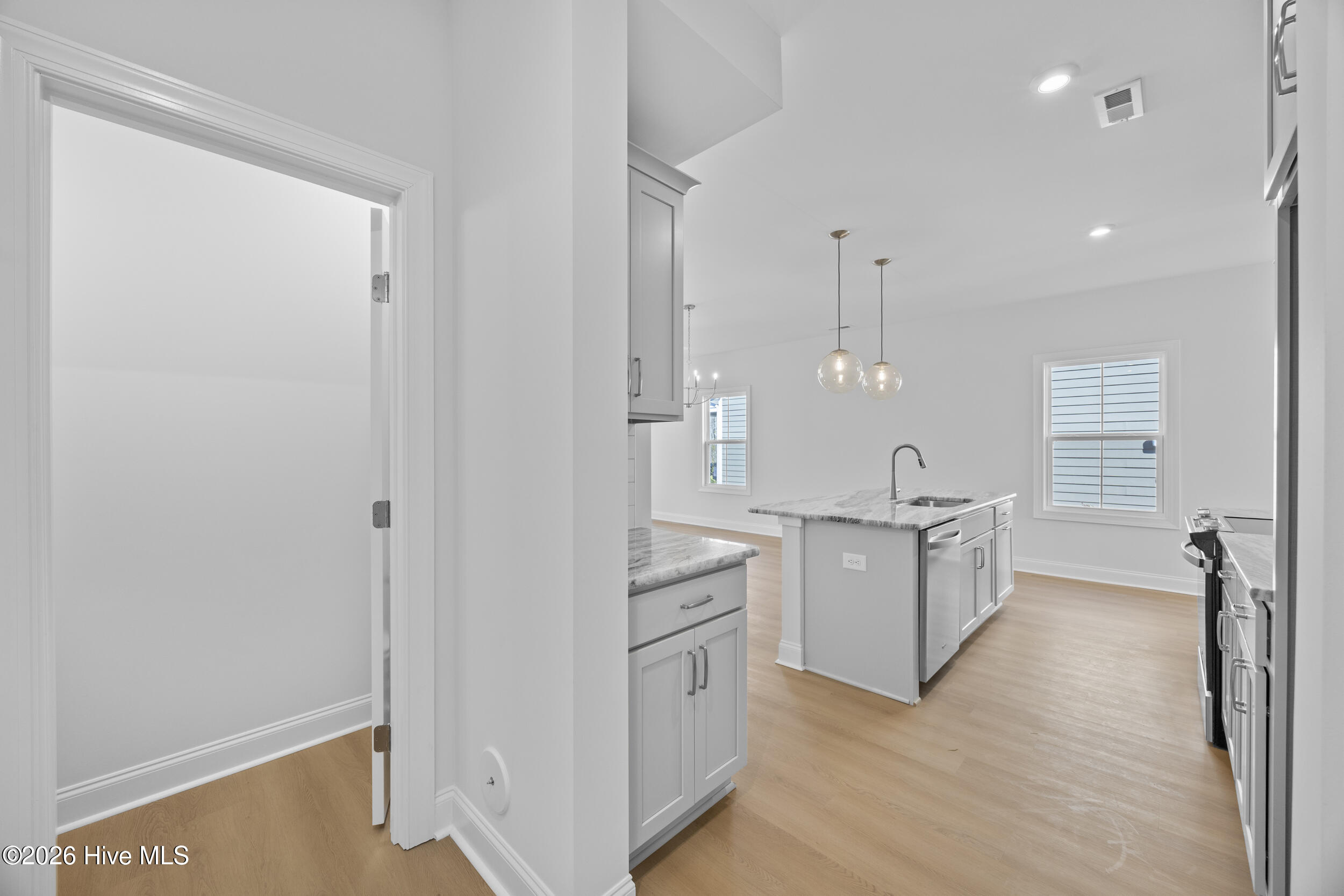 4008 Smoked Maple Drive 62