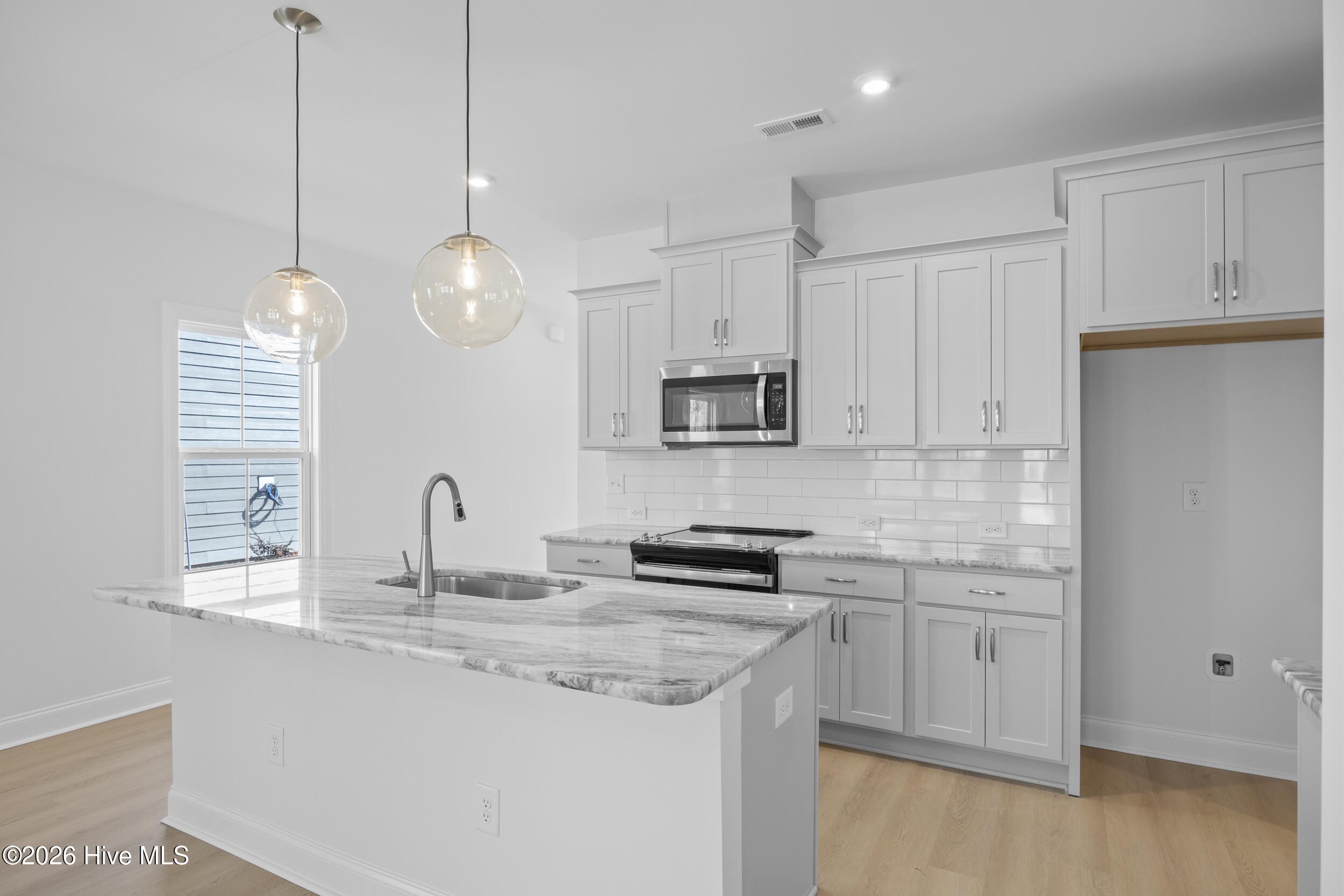 4008 Smoked Maple Drive 62