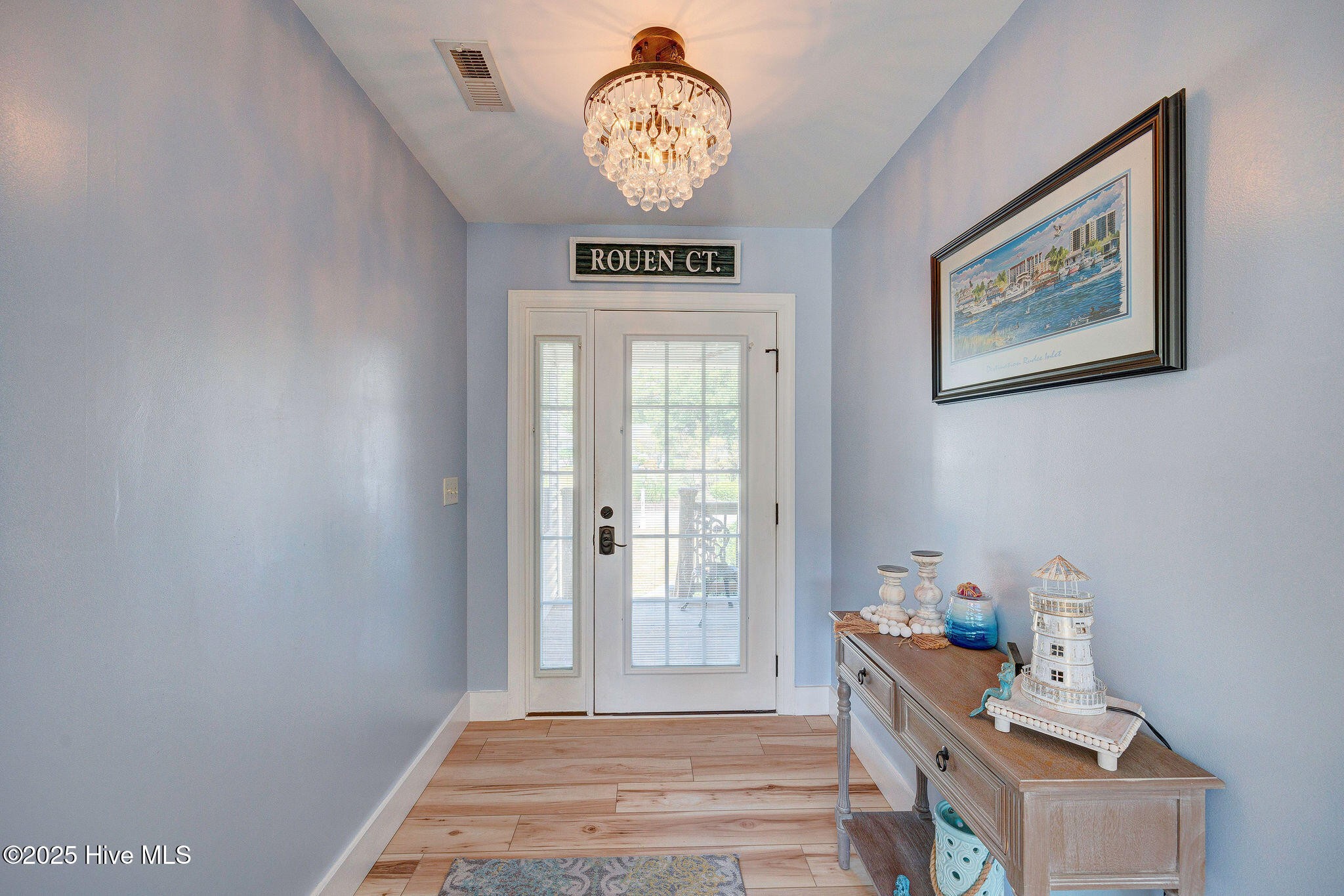 218 Rouen Court