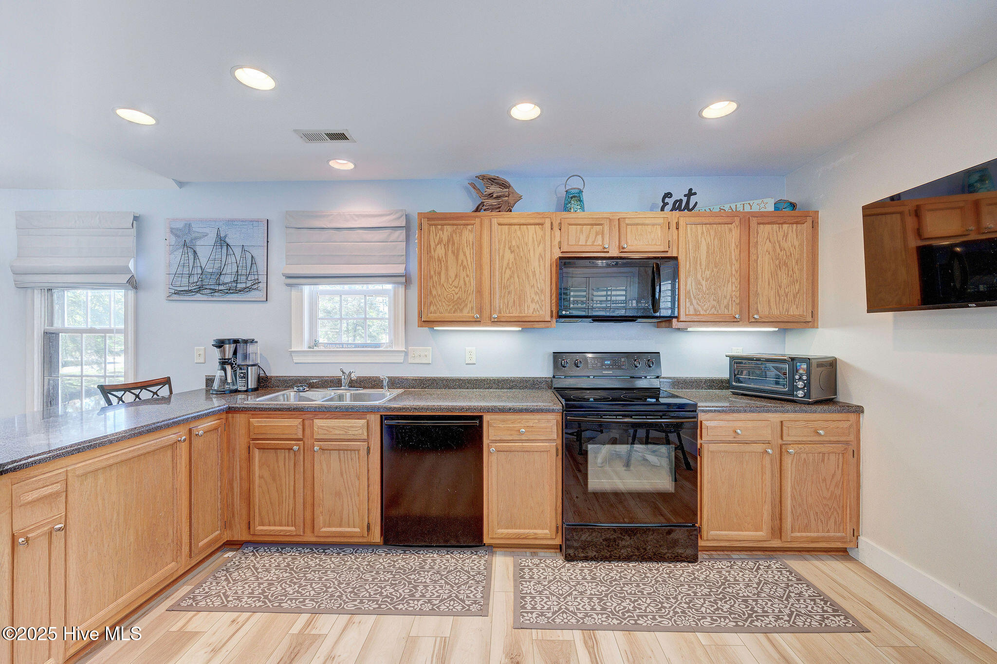 218 Rouen Court