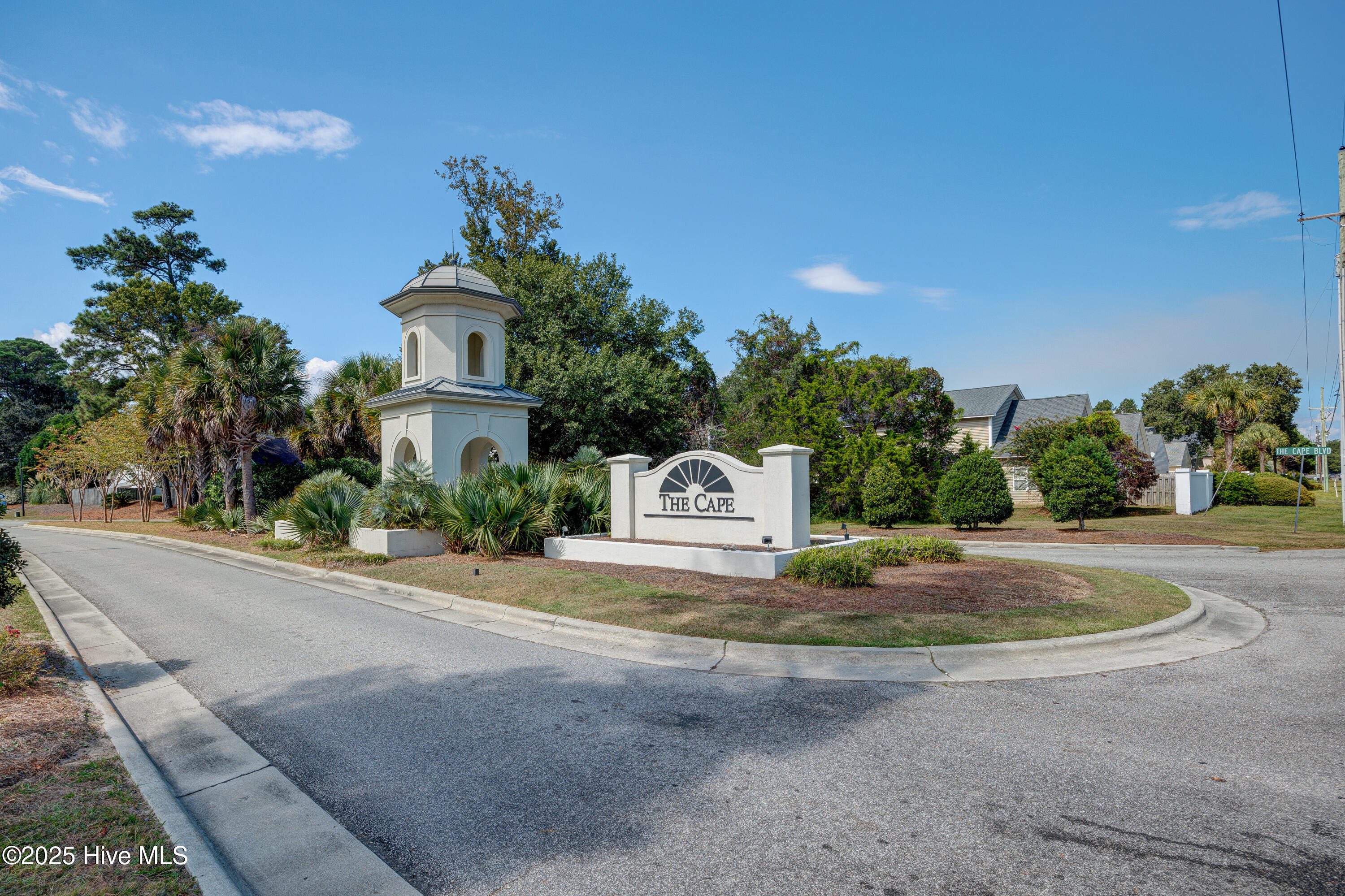 218 Rouen Court