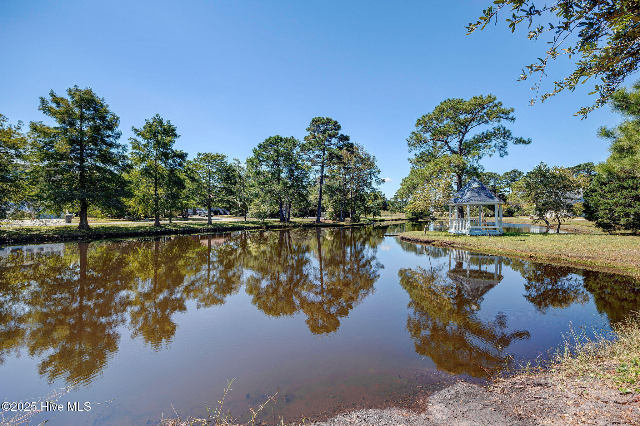 218 Rouen Court
