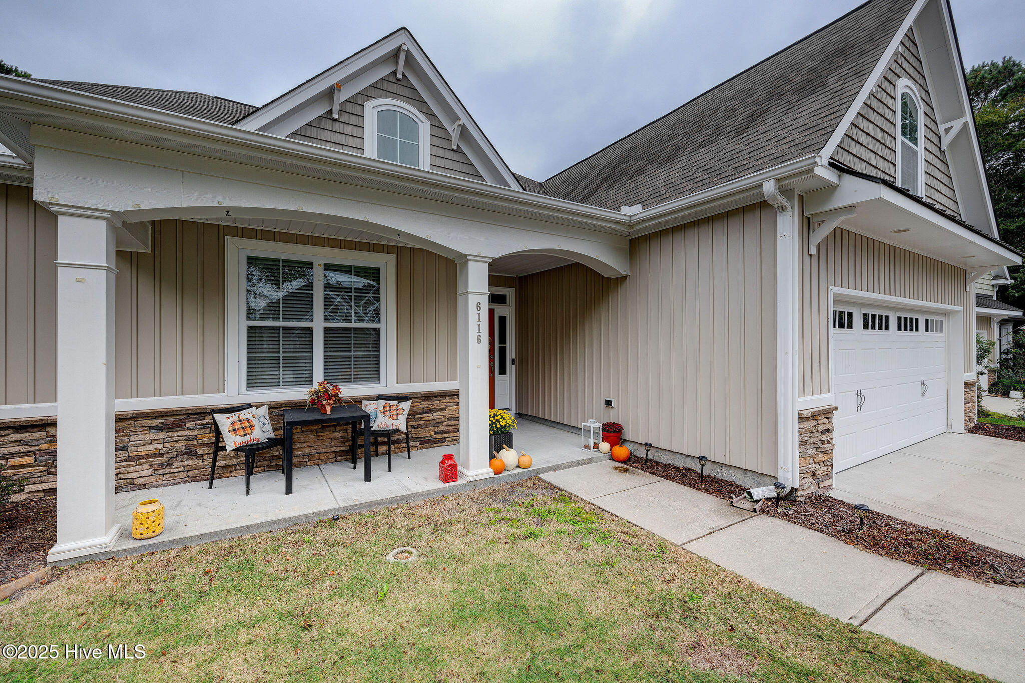 6116 Tarin Road