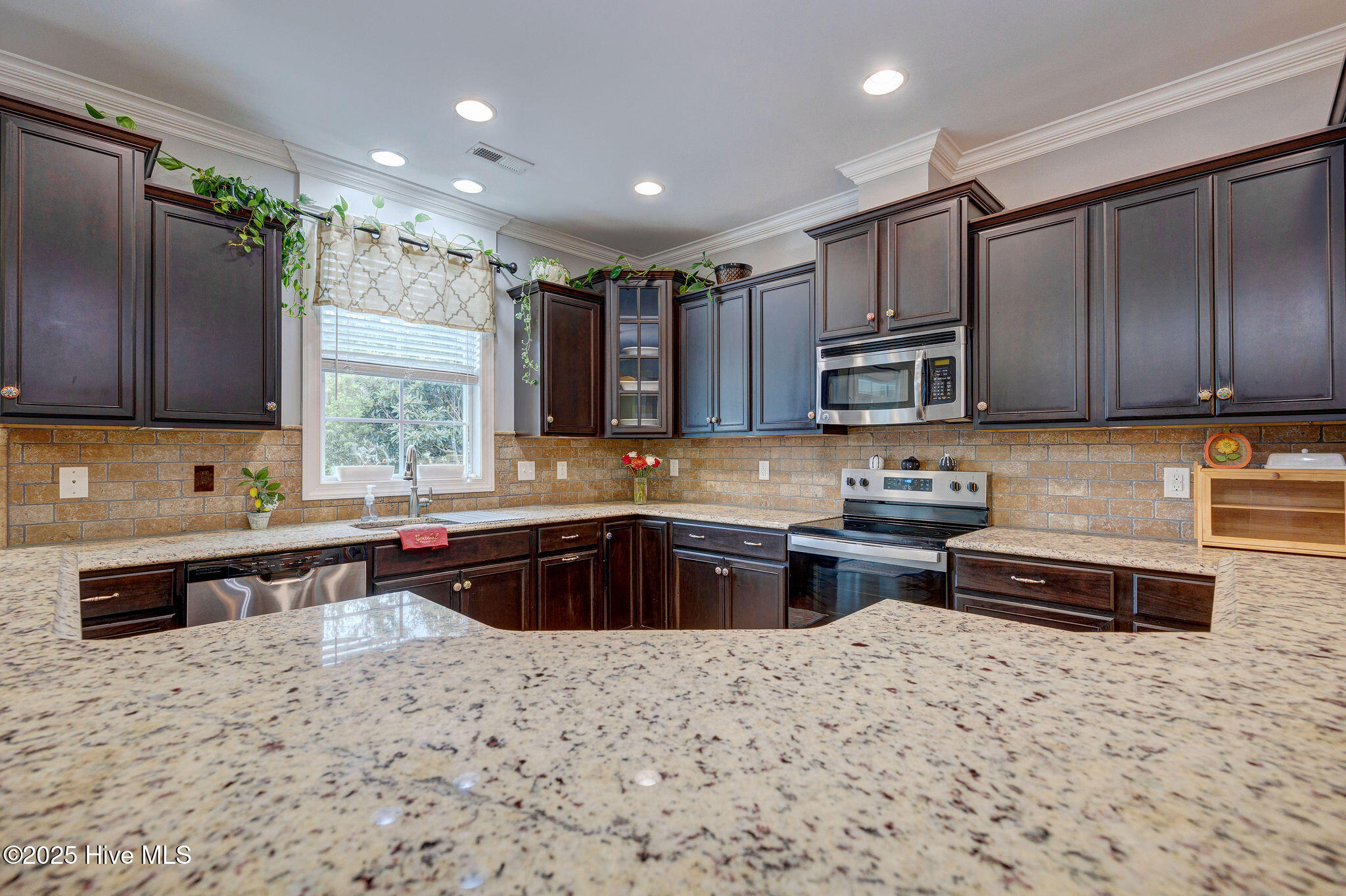 6116 Tarin Road