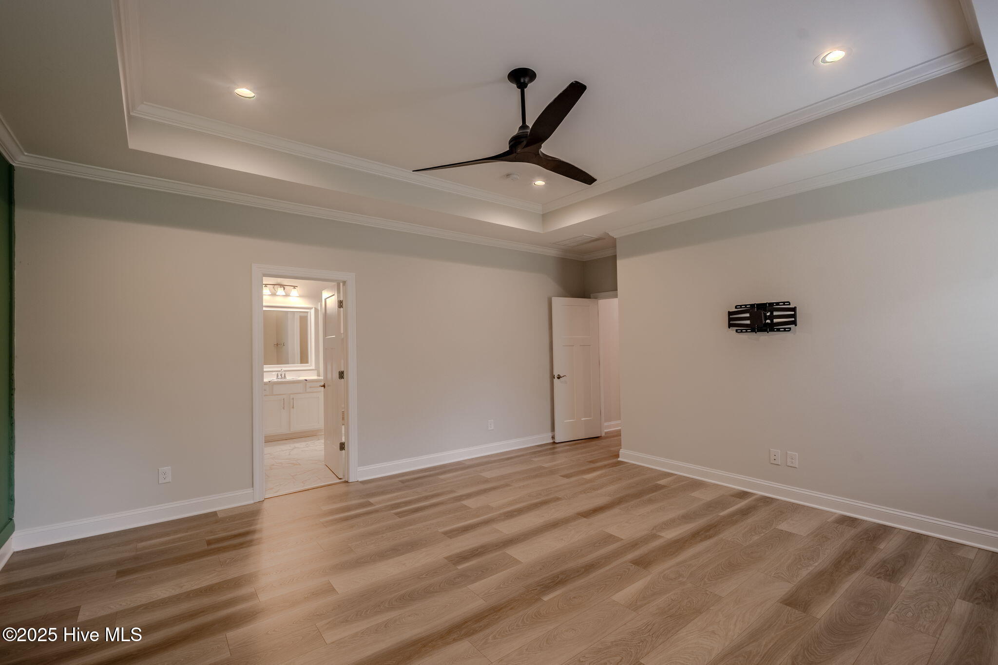 171 Saratoga Way