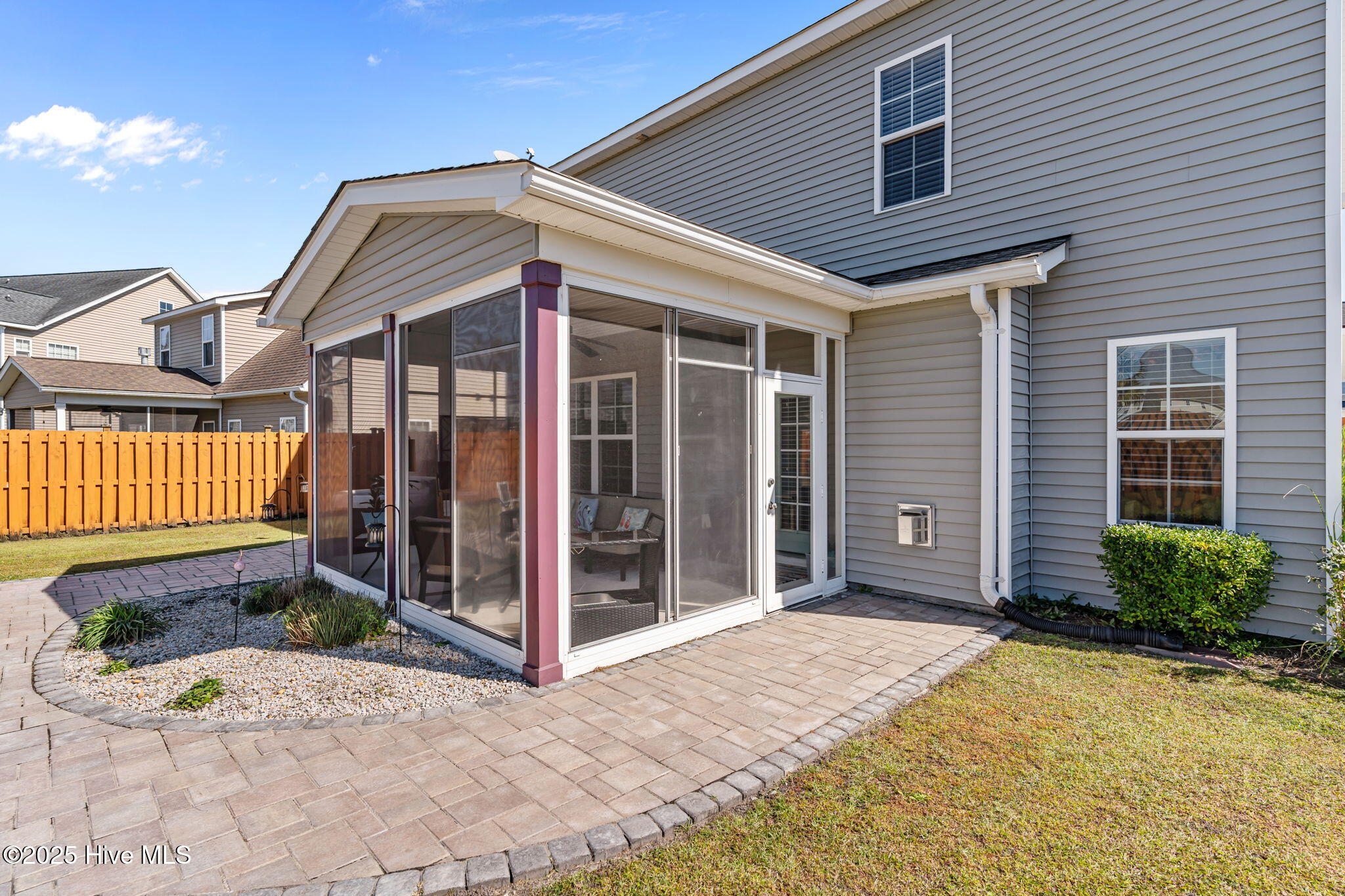 1431 Eastbourne Drive