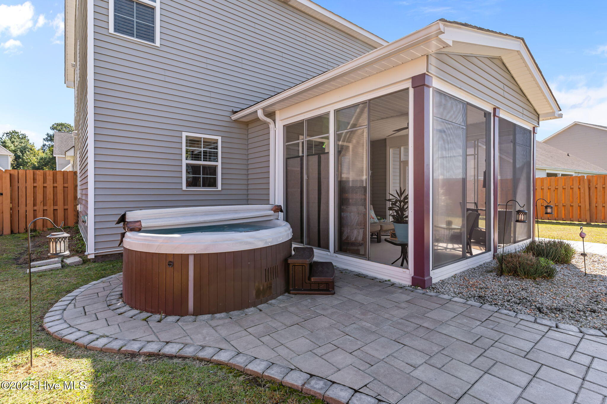 1431 Eastbourne Drive
