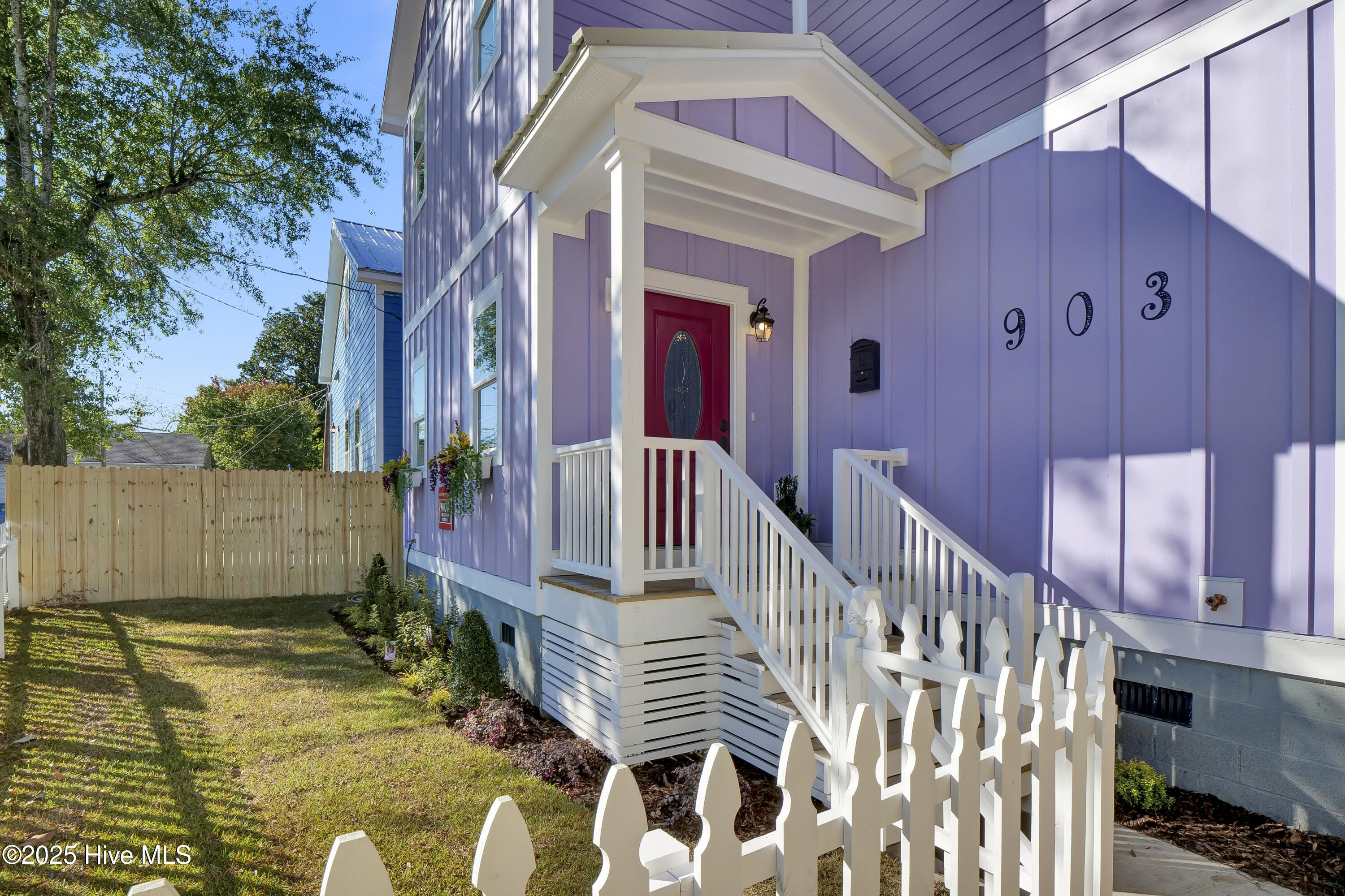 903 Grace Street