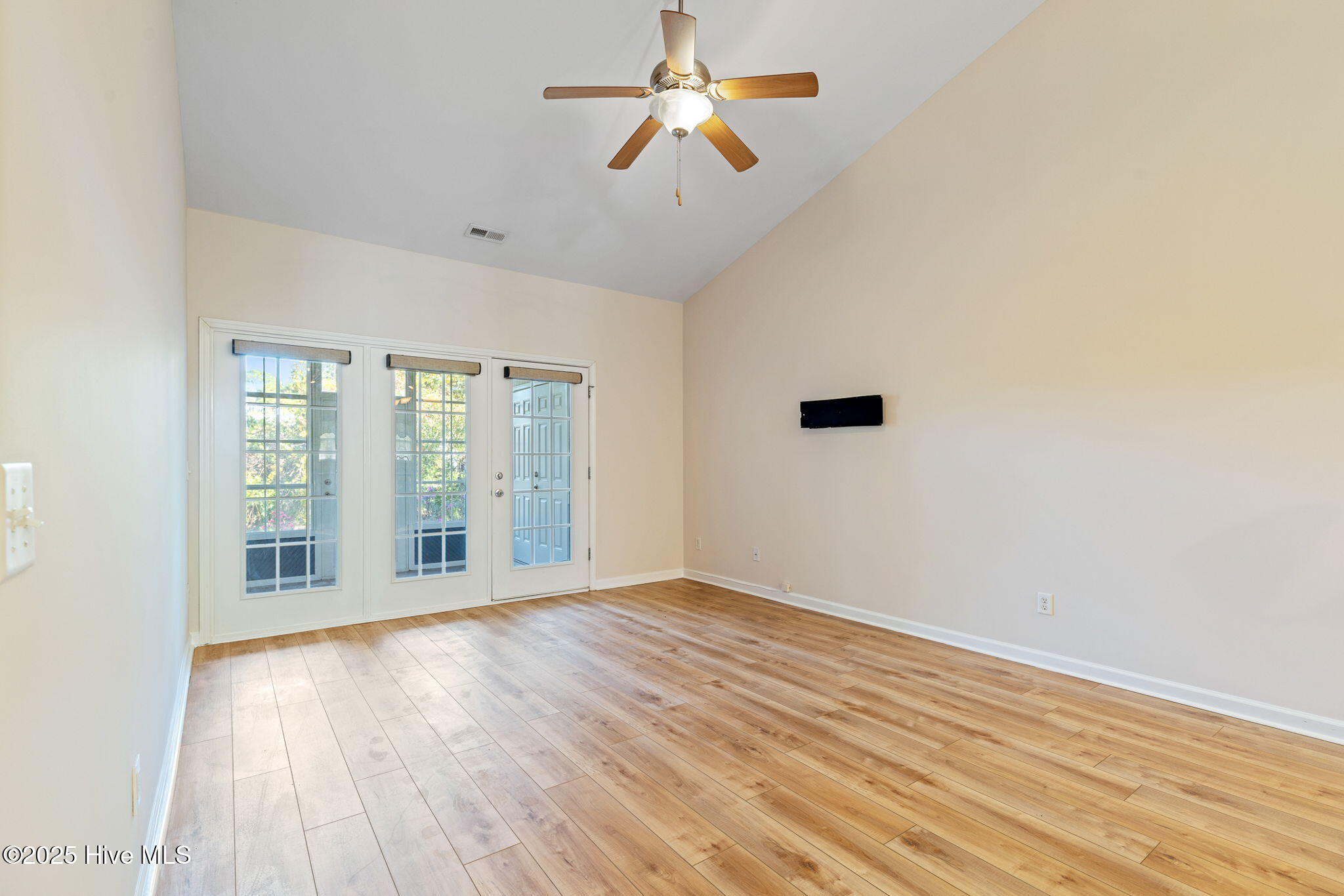 613 Saint Vincent Drive