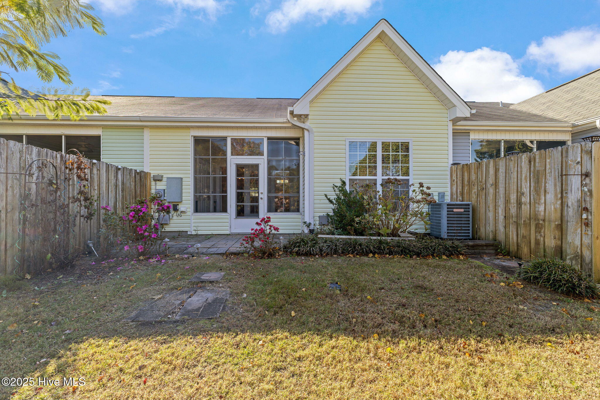 613 Saint Vincent Drive