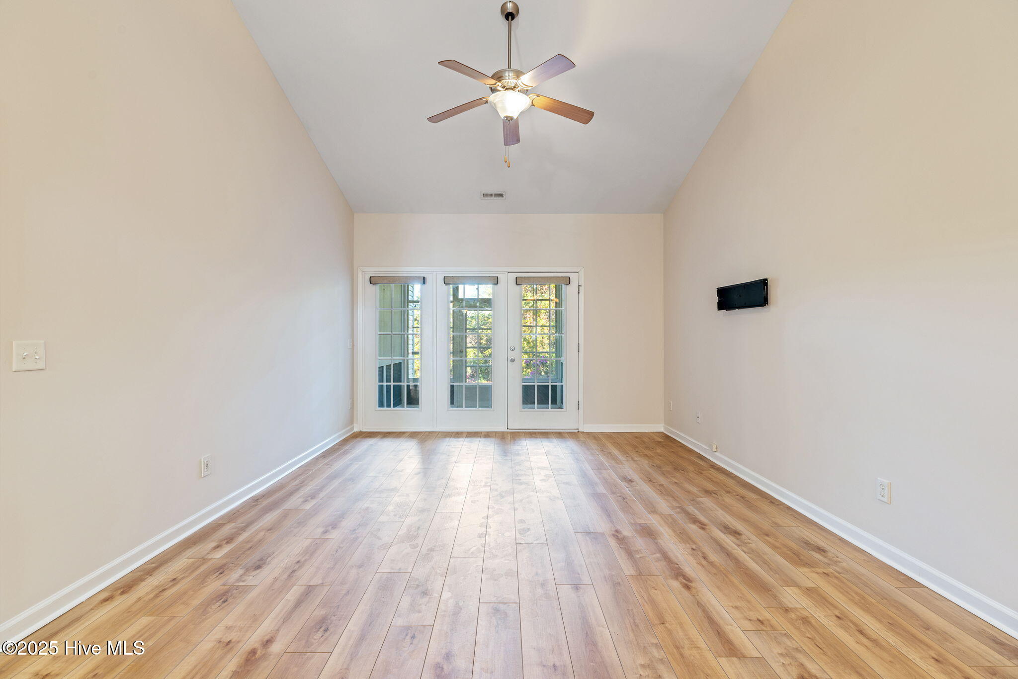 613 Saint Vincent Drive