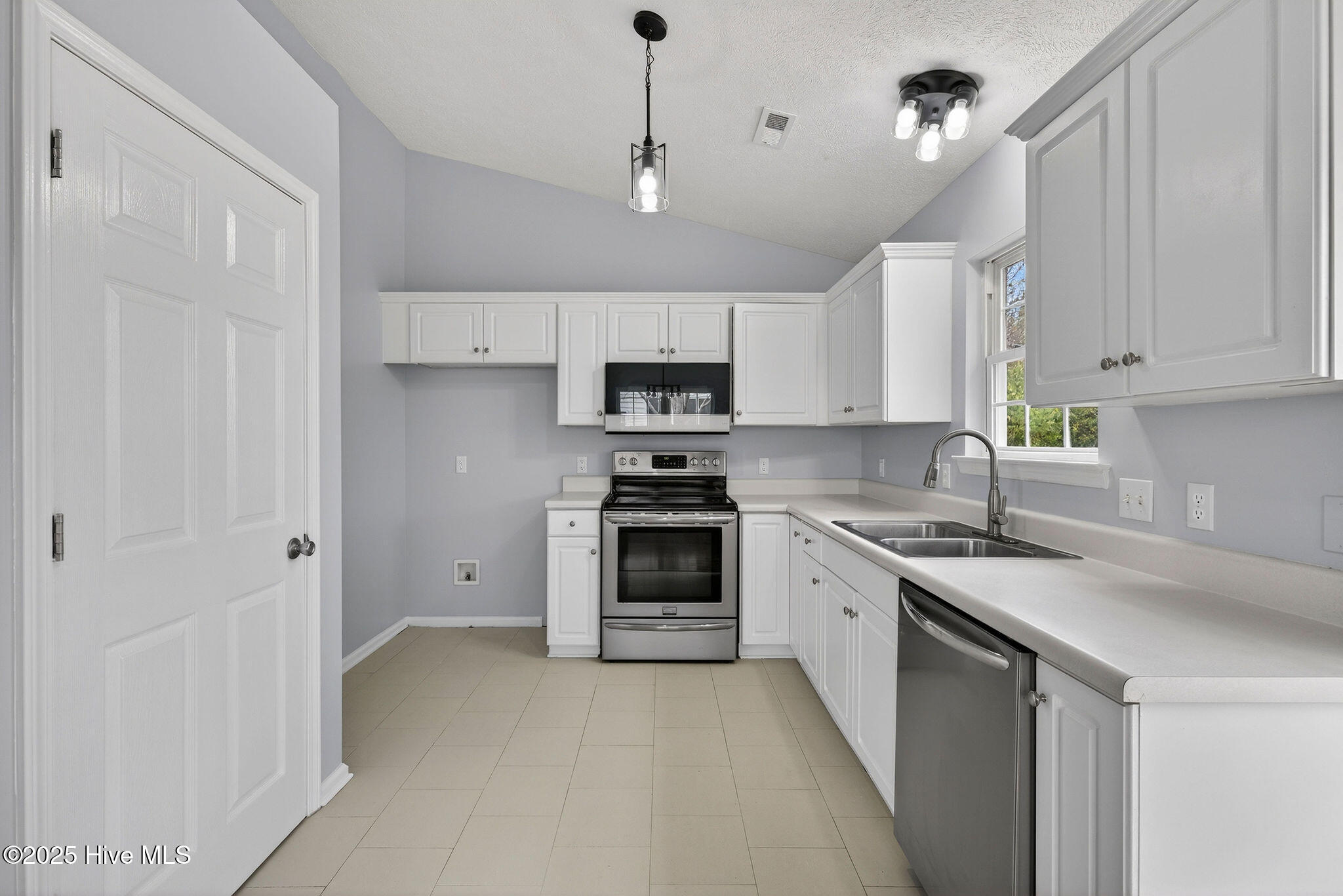 1421 Wagon Court