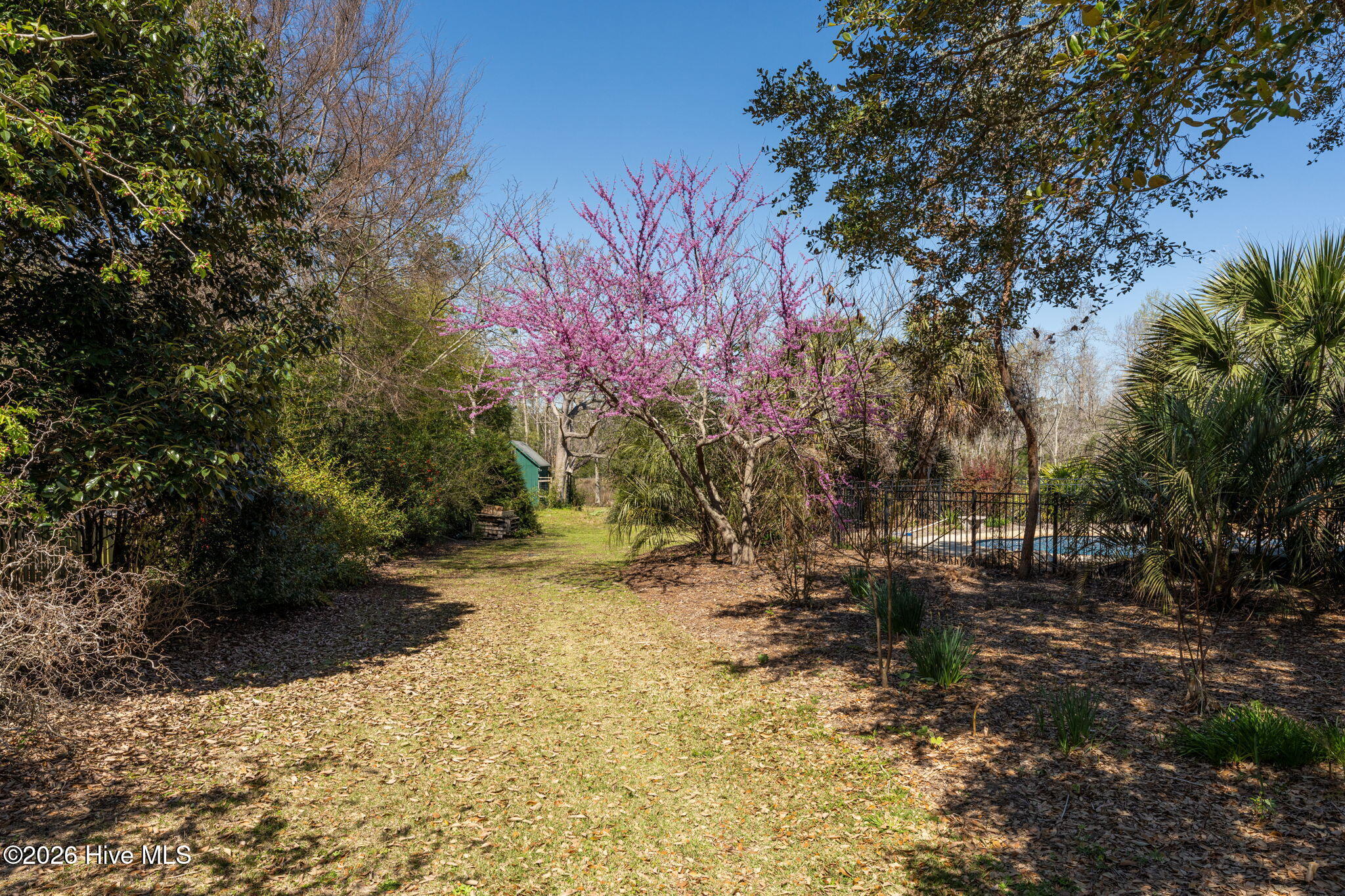 2689 Sloop Point Loop Road