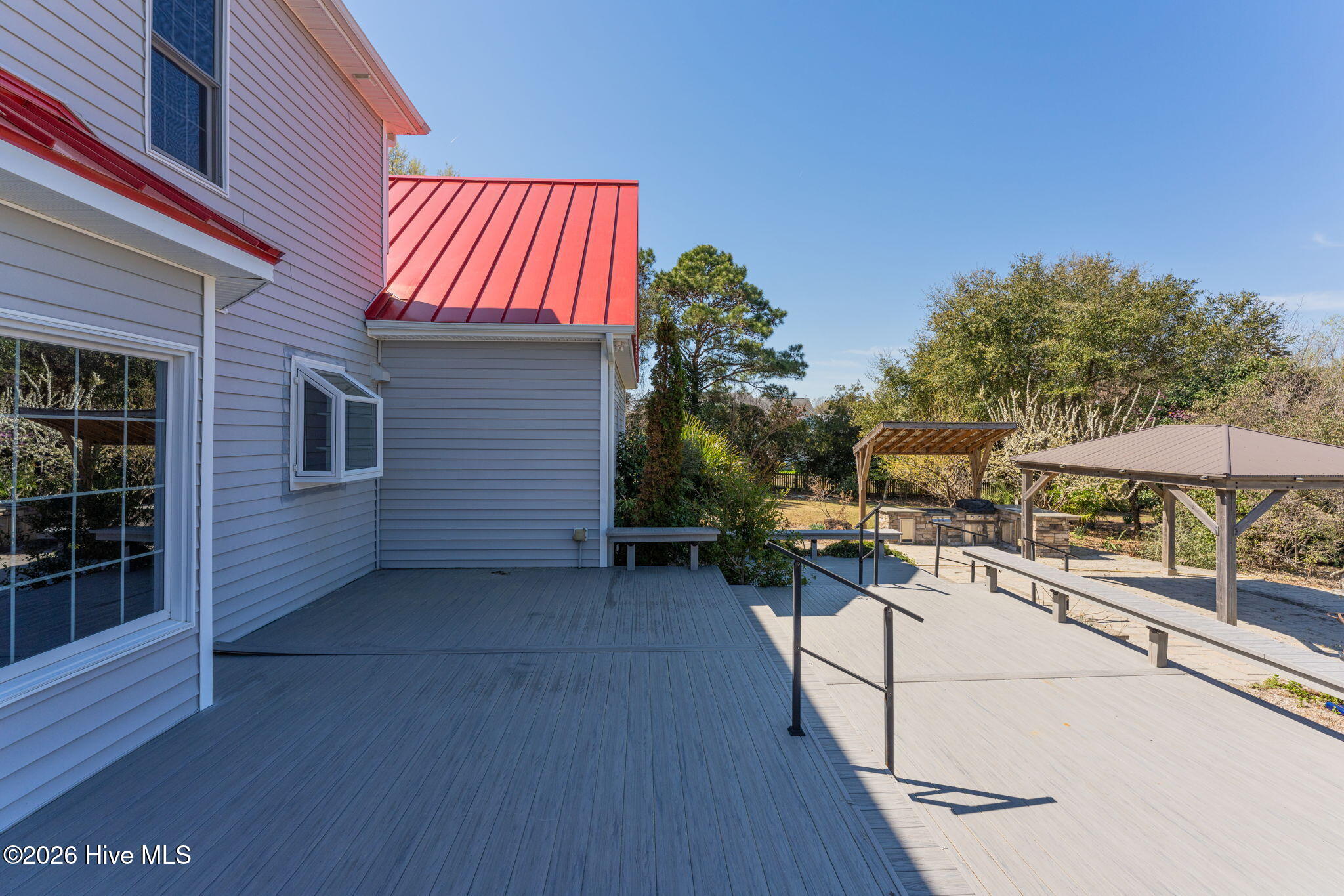 2689 Sloop Point Loop Road