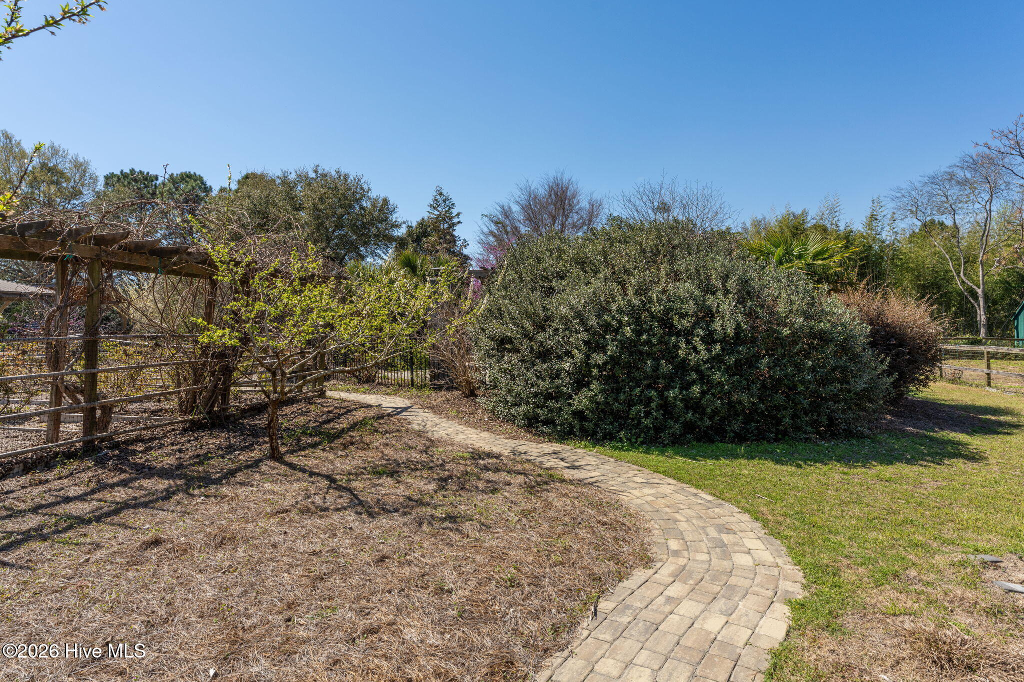 2689 Sloop Point Loop Road