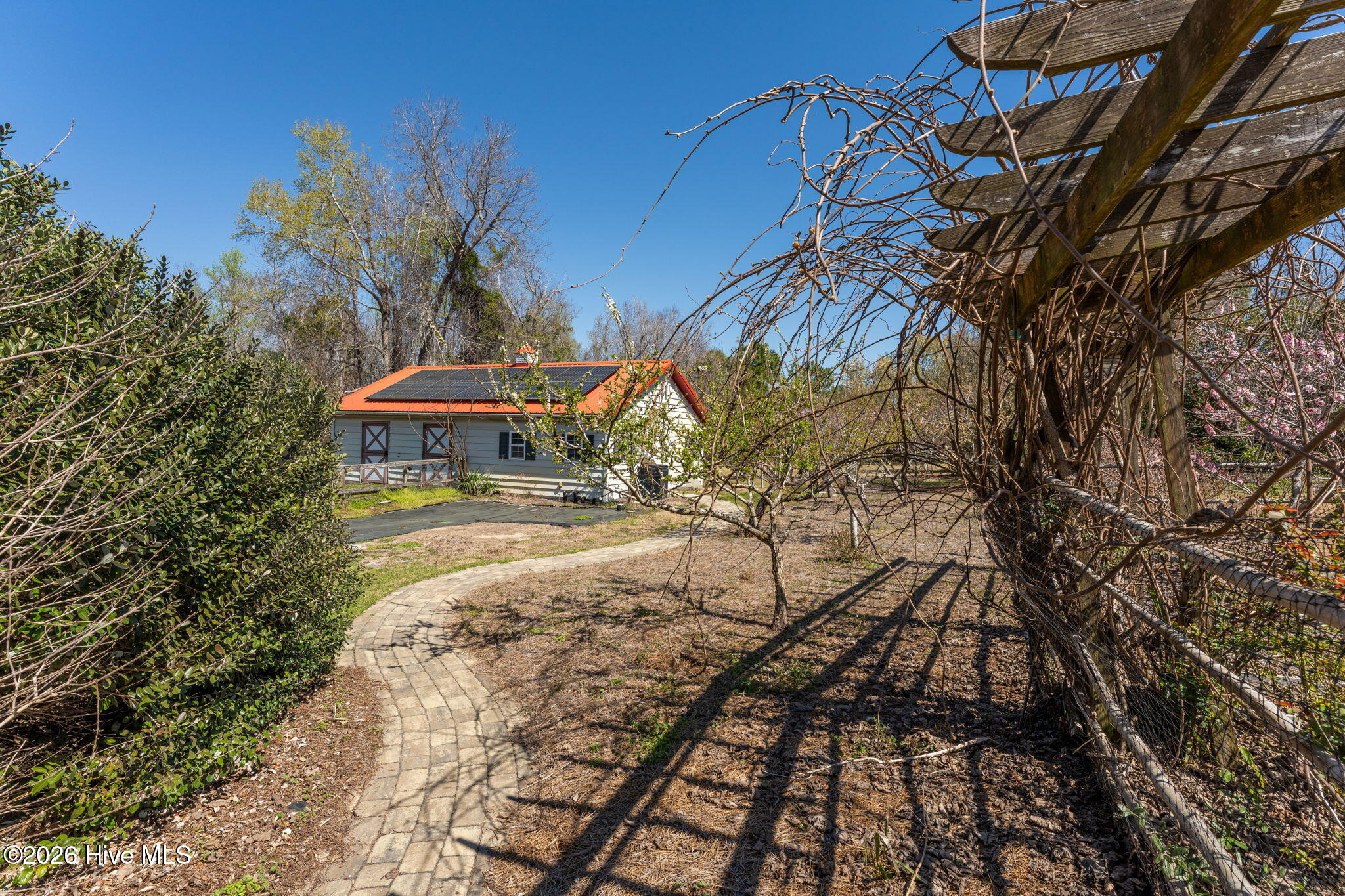 2689 Sloop Point Loop Road
