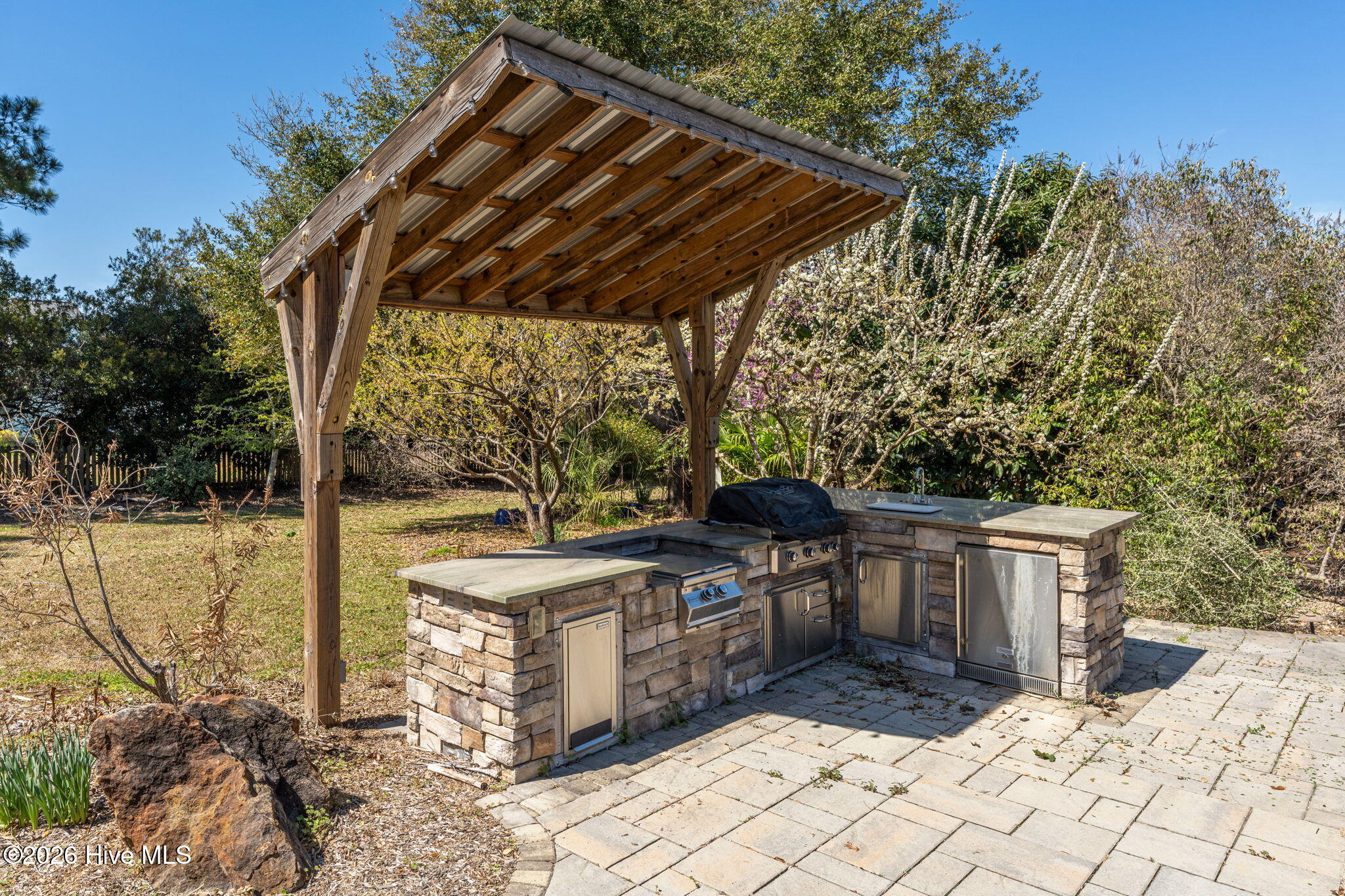 2689 Sloop Point Loop Road