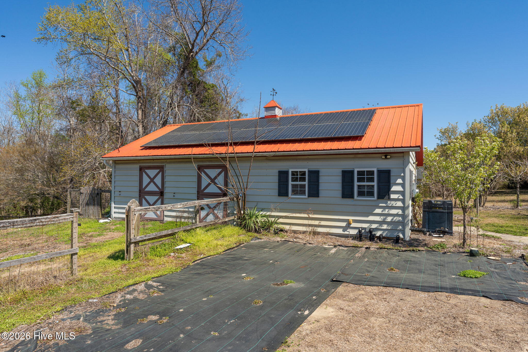 2689 Sloop Point Loop Road