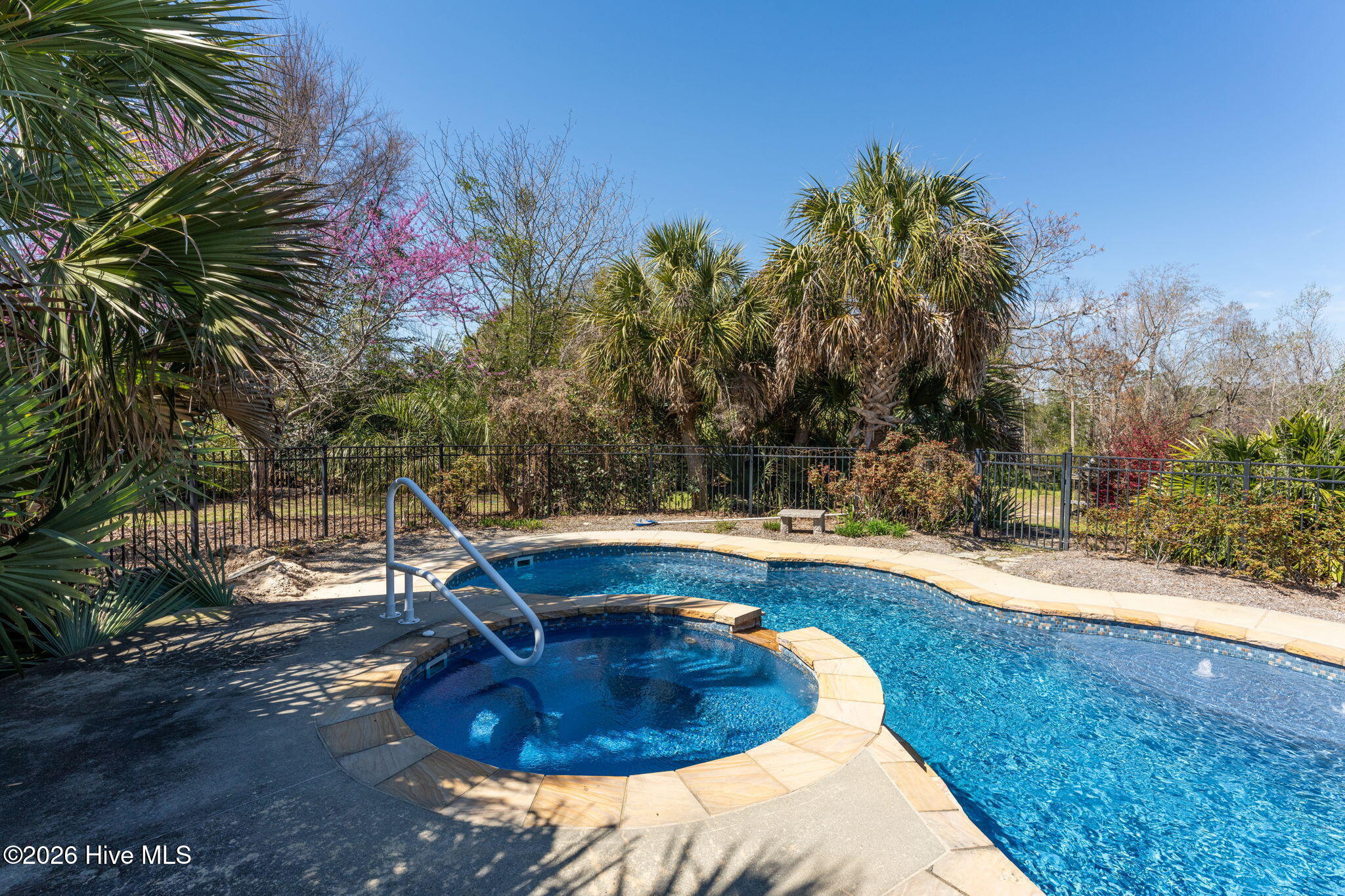 2689 Sloop Point Loop Road