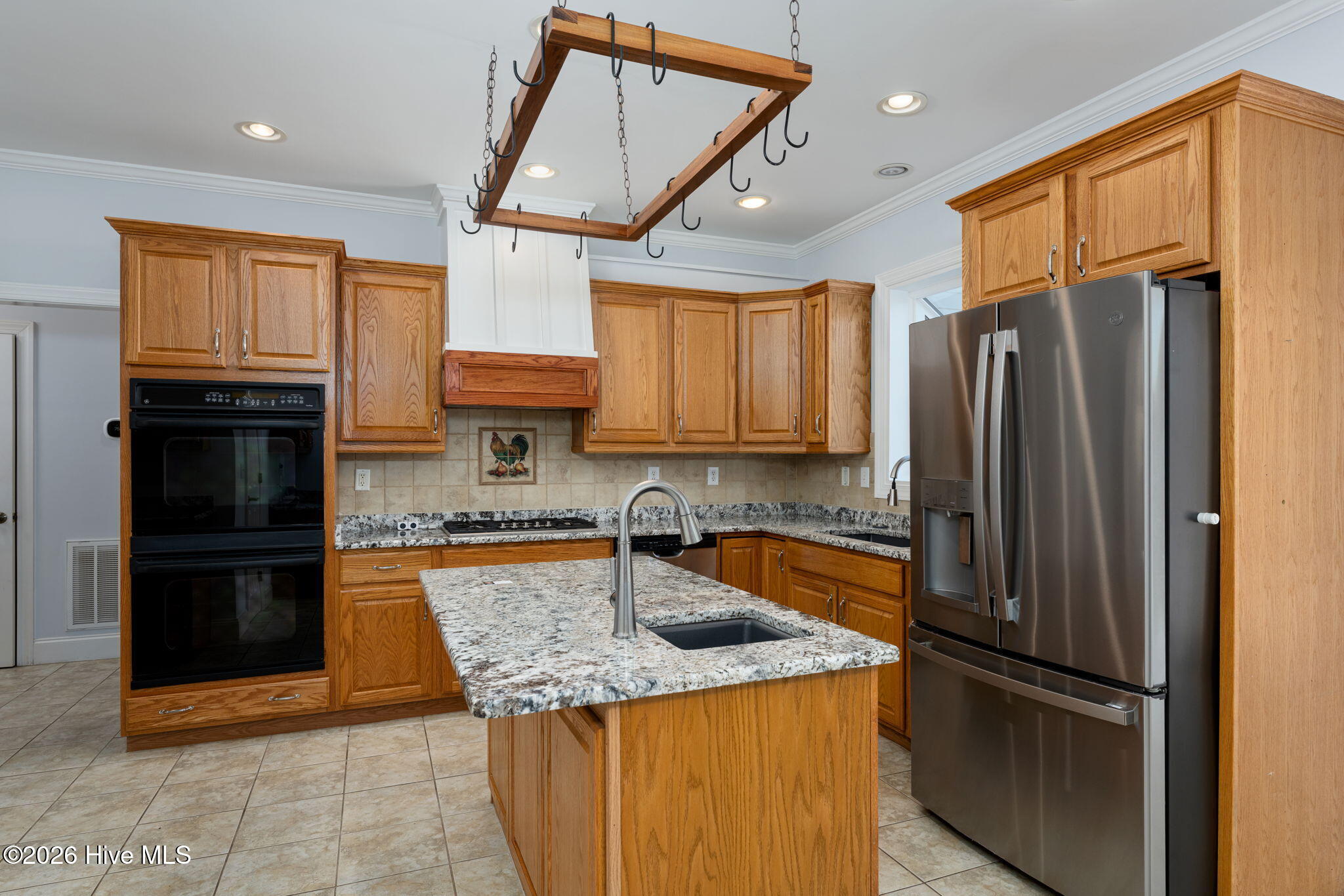 2689 Sloop Point Loop Road