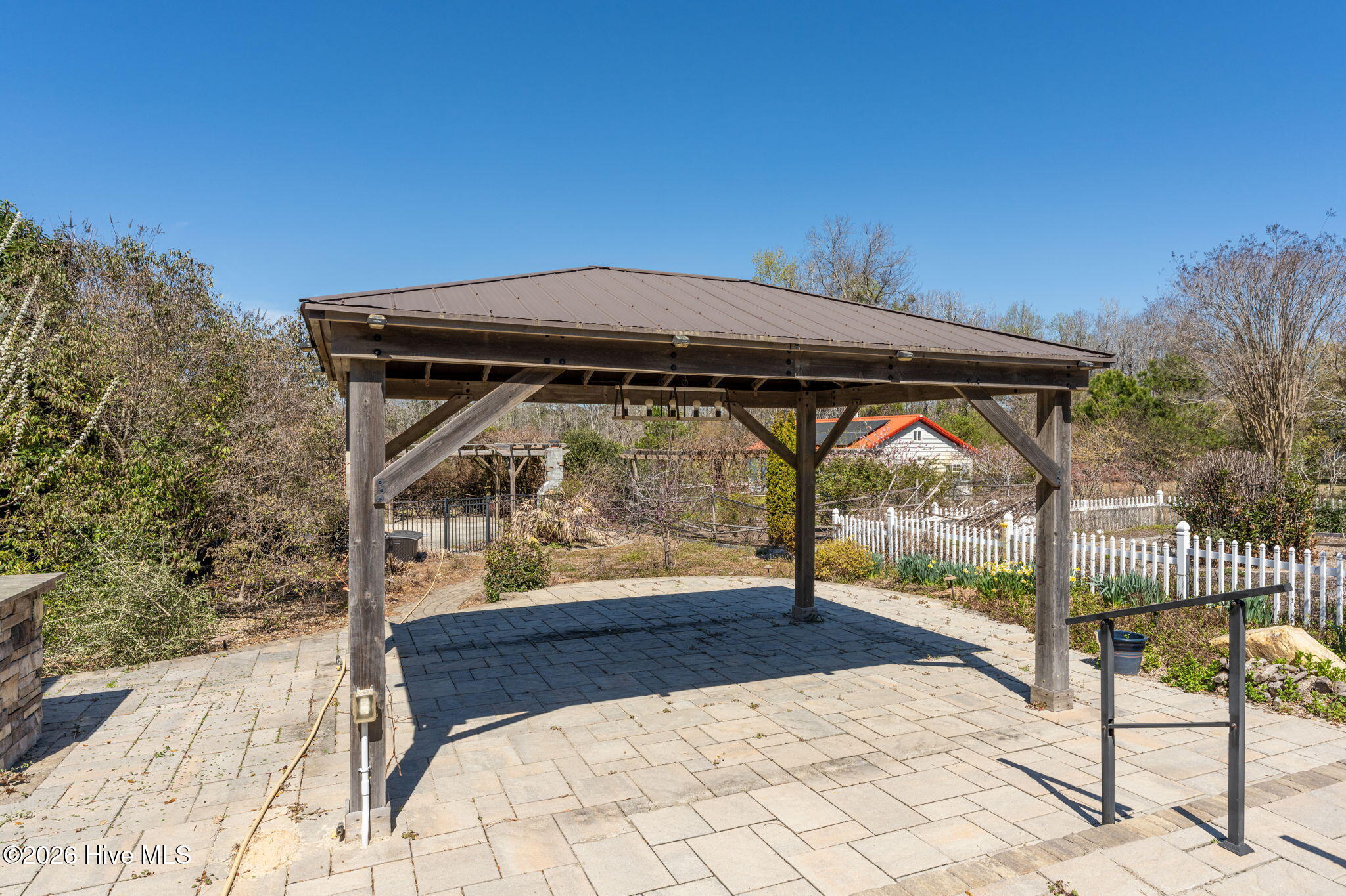 2689 Sloop Point Loop Road