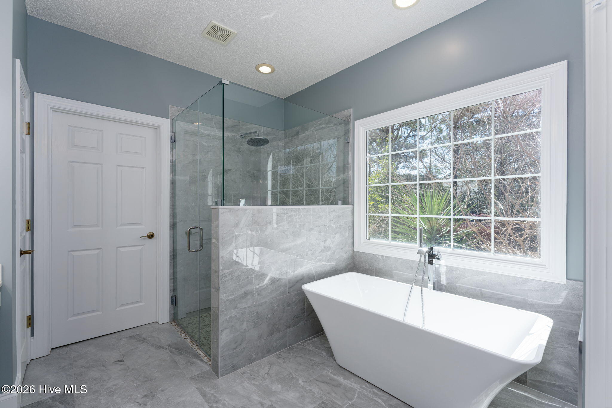 2689 Sloop Point Loop Road