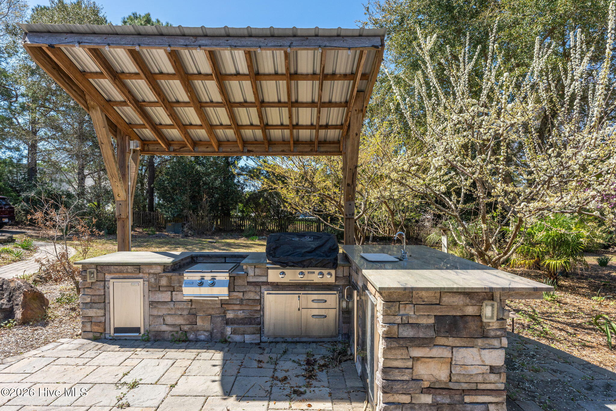 2689 Sloop Point Loop Road