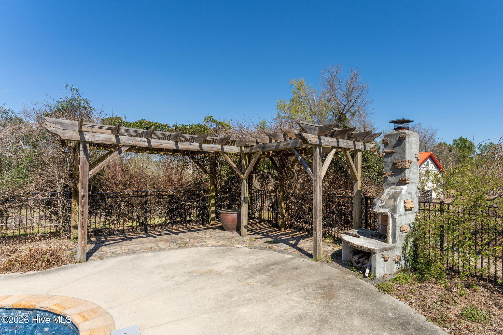 2689 Sloop Point Loop Road
