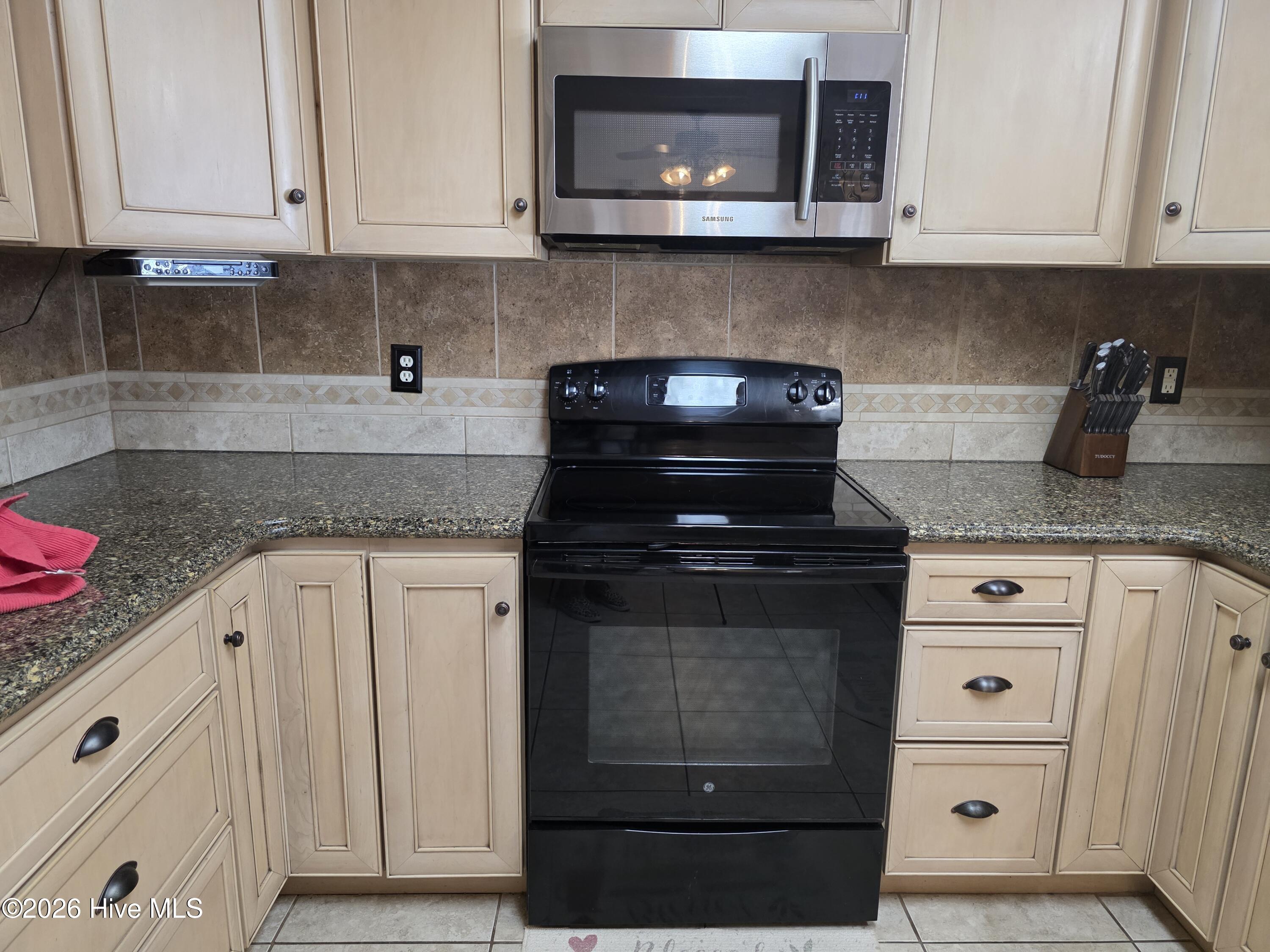 1007 Kennesaw Court