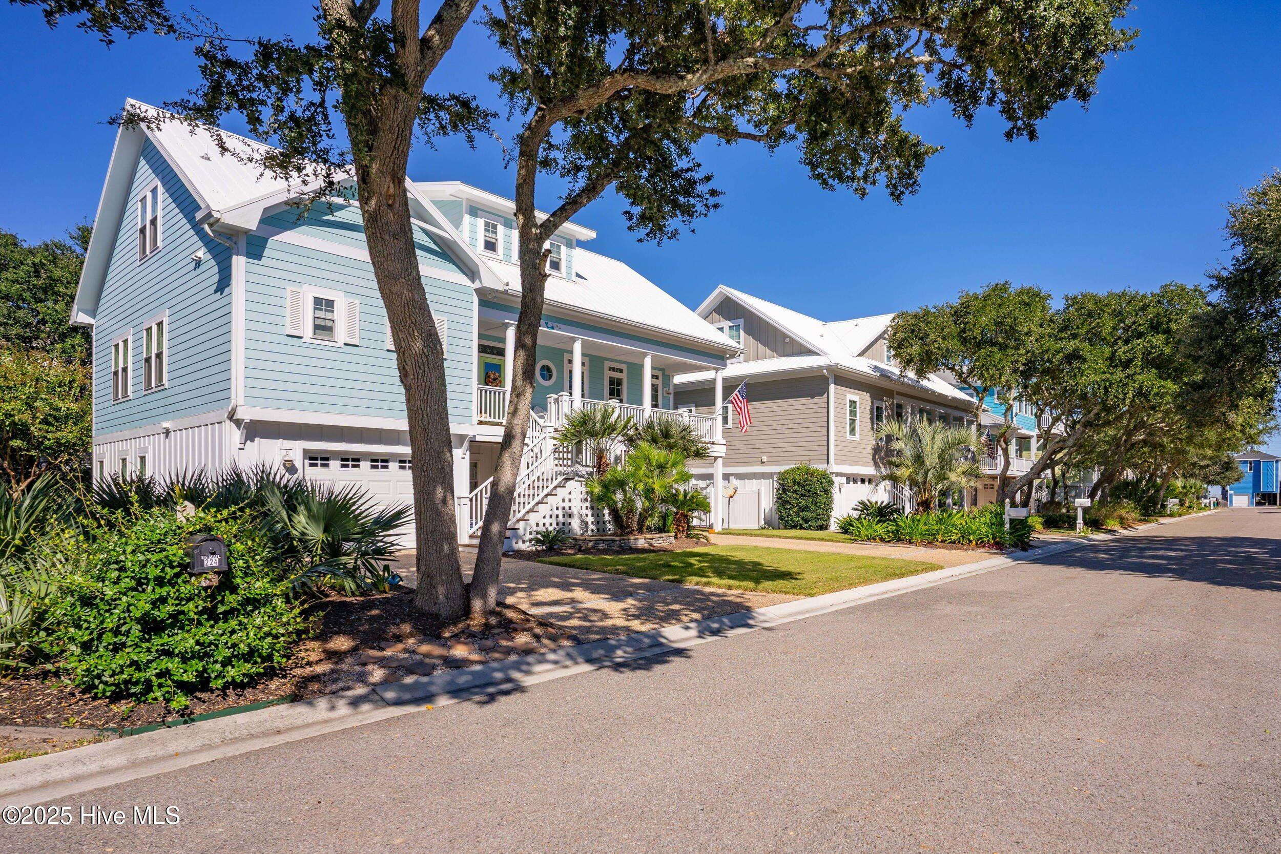 225 Marquesa Way