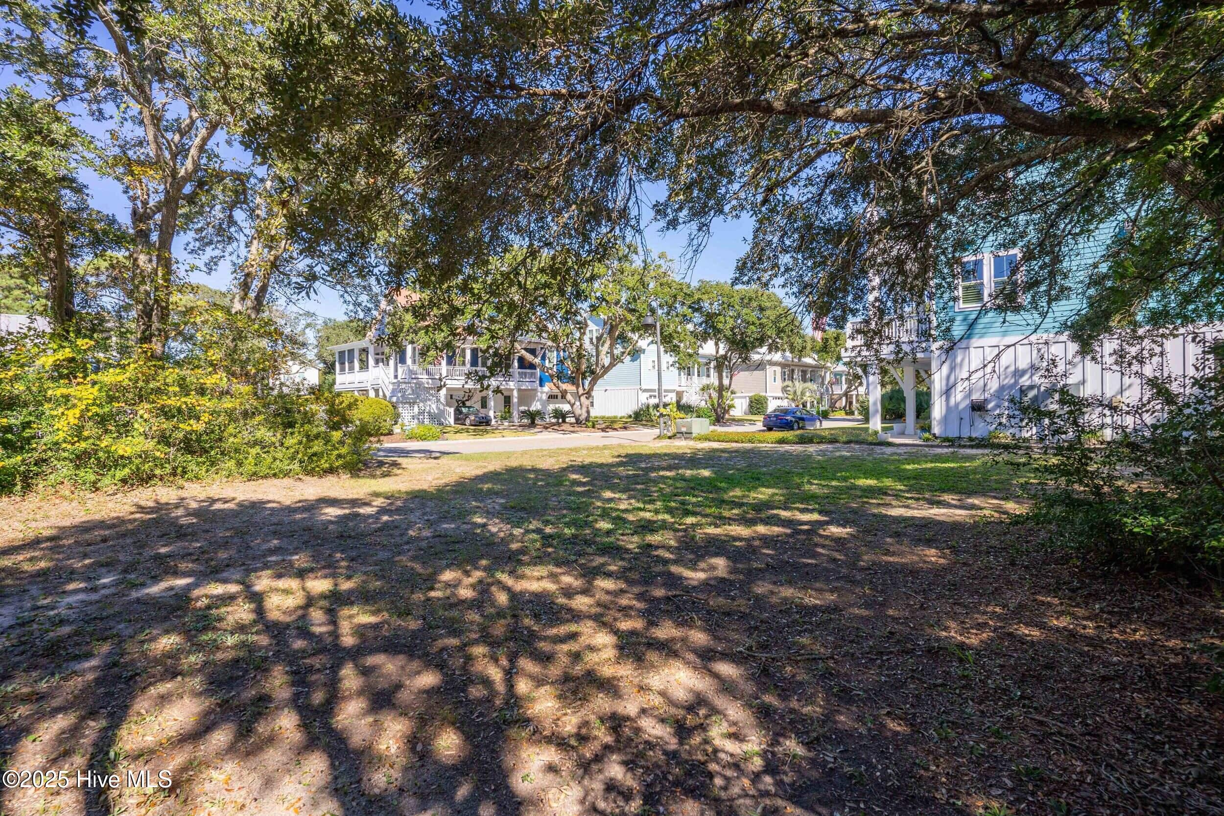 225 Marquesa Way