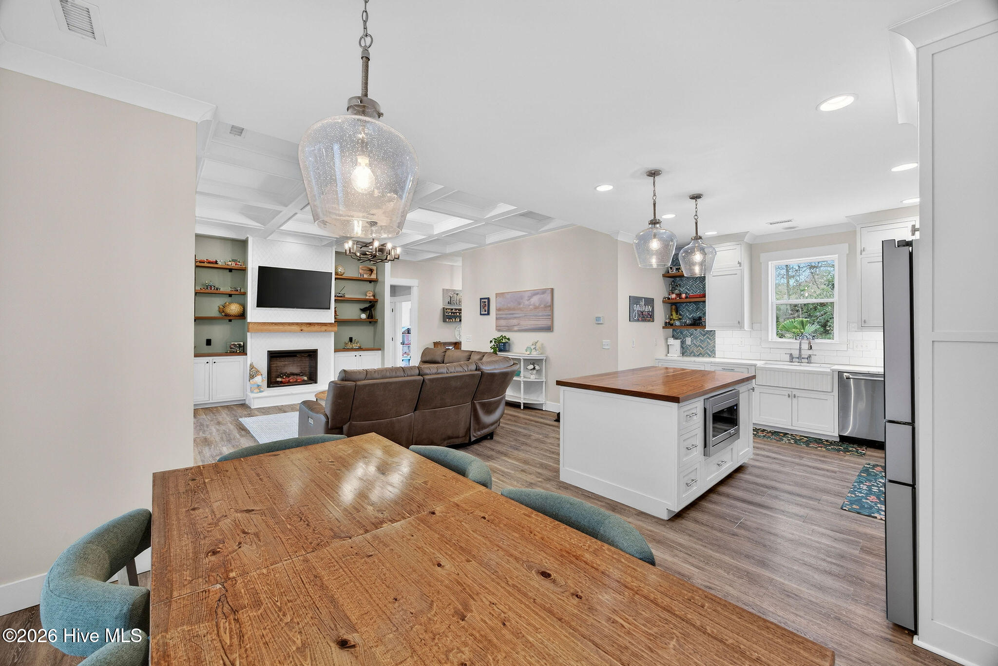 2706 Sea Vista Drive SW