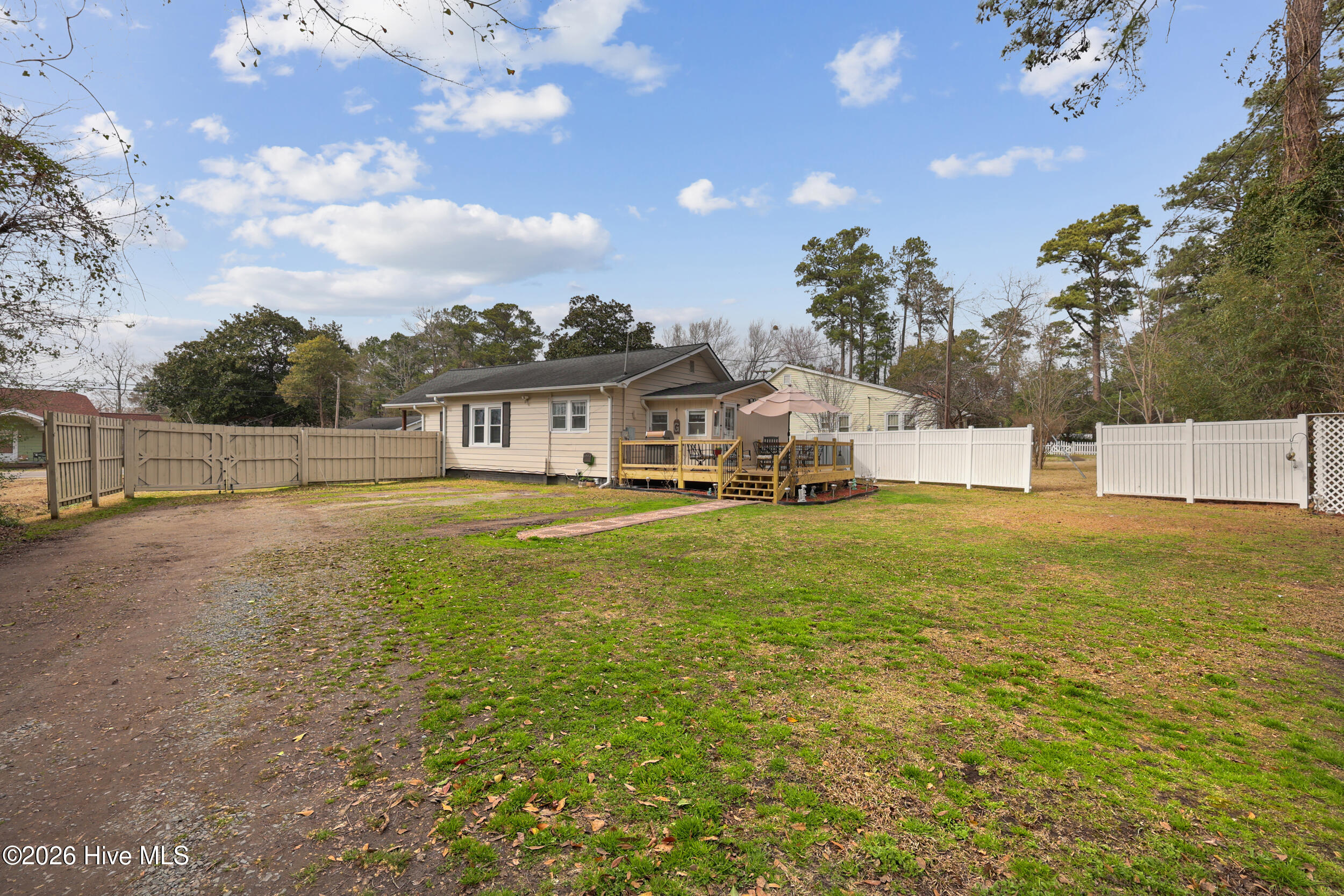 412 N Timberly Lane