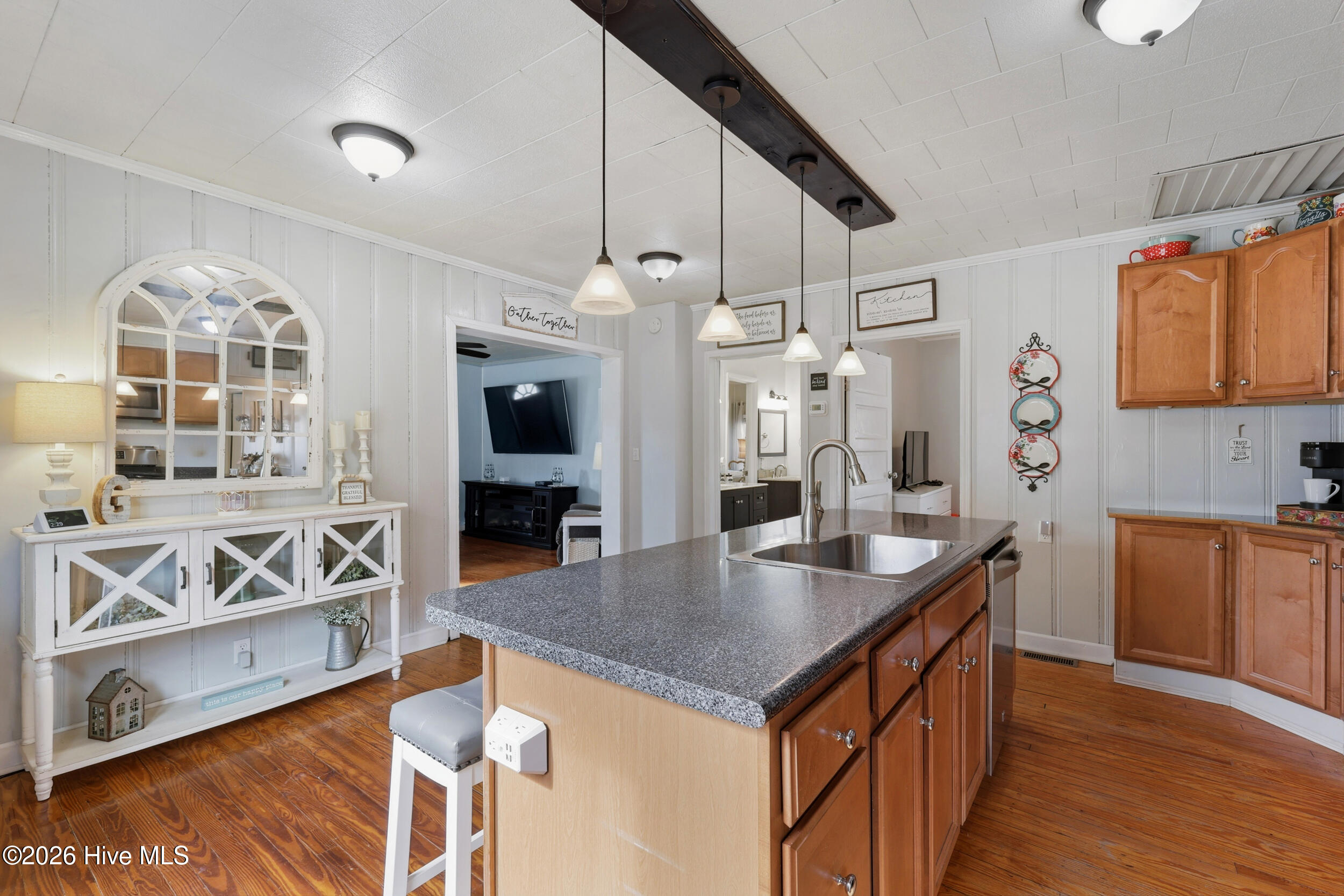 412 N Timberly Lane