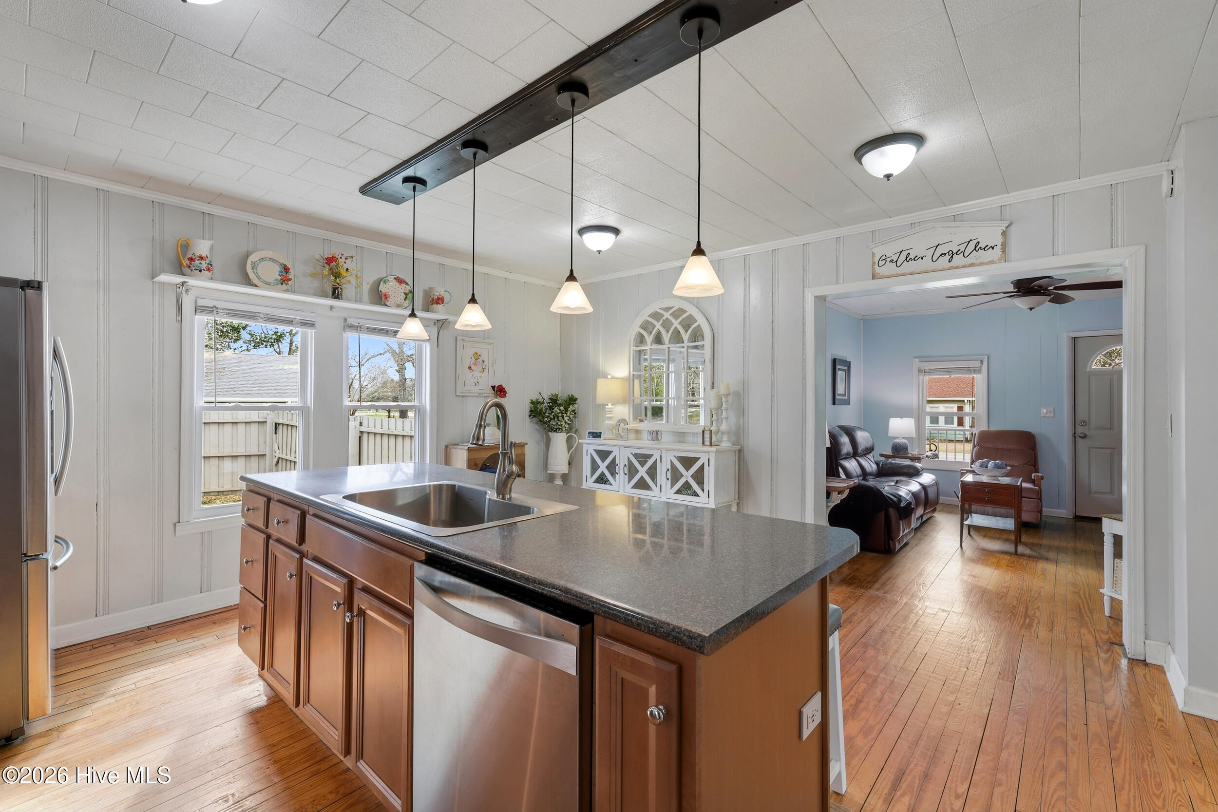 412 N Timberly Lane