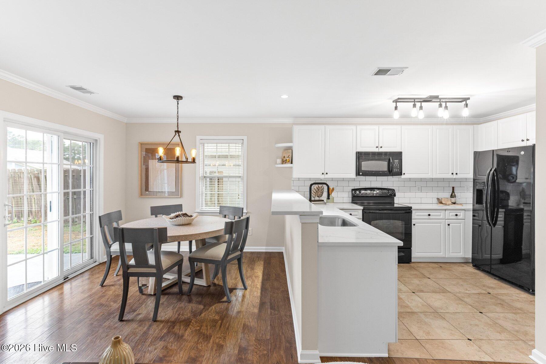 1343 Parkland Way