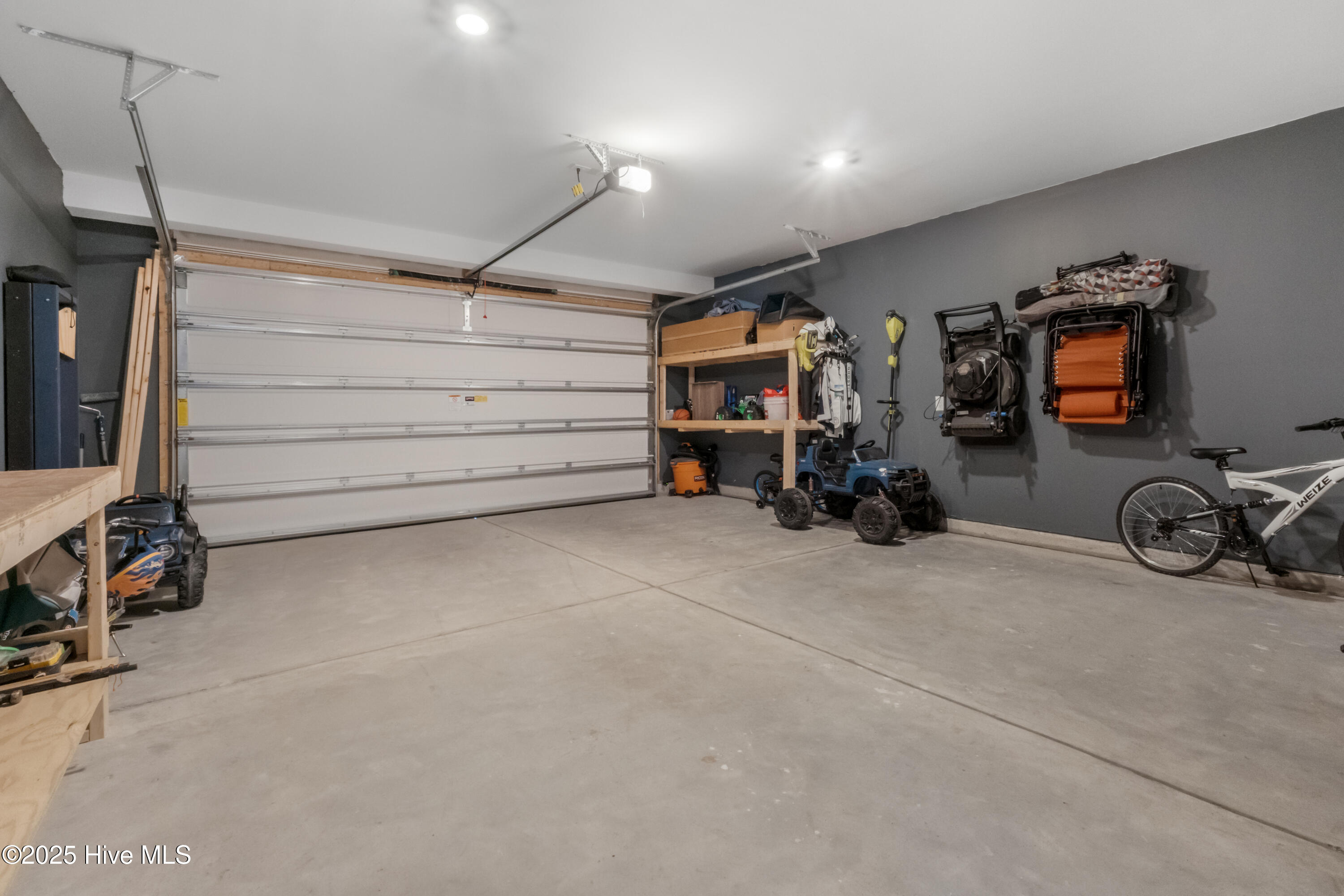 7403 Julius Drive NE