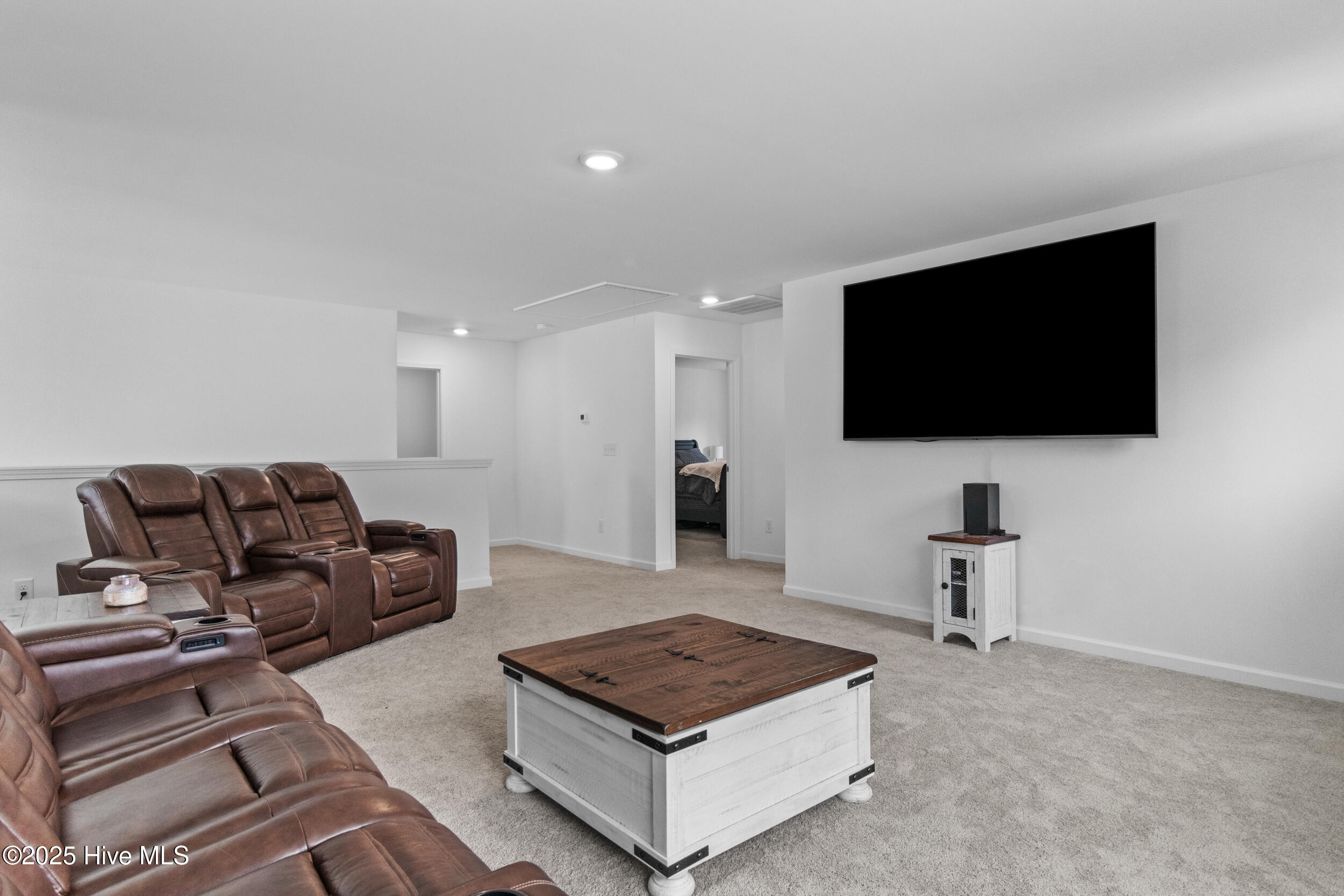 7403 Julius Drive NE