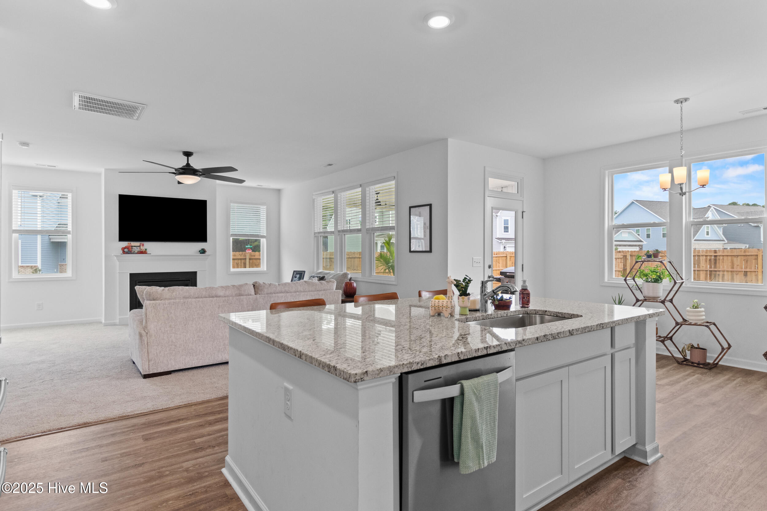 7403 Julius Drive NE
